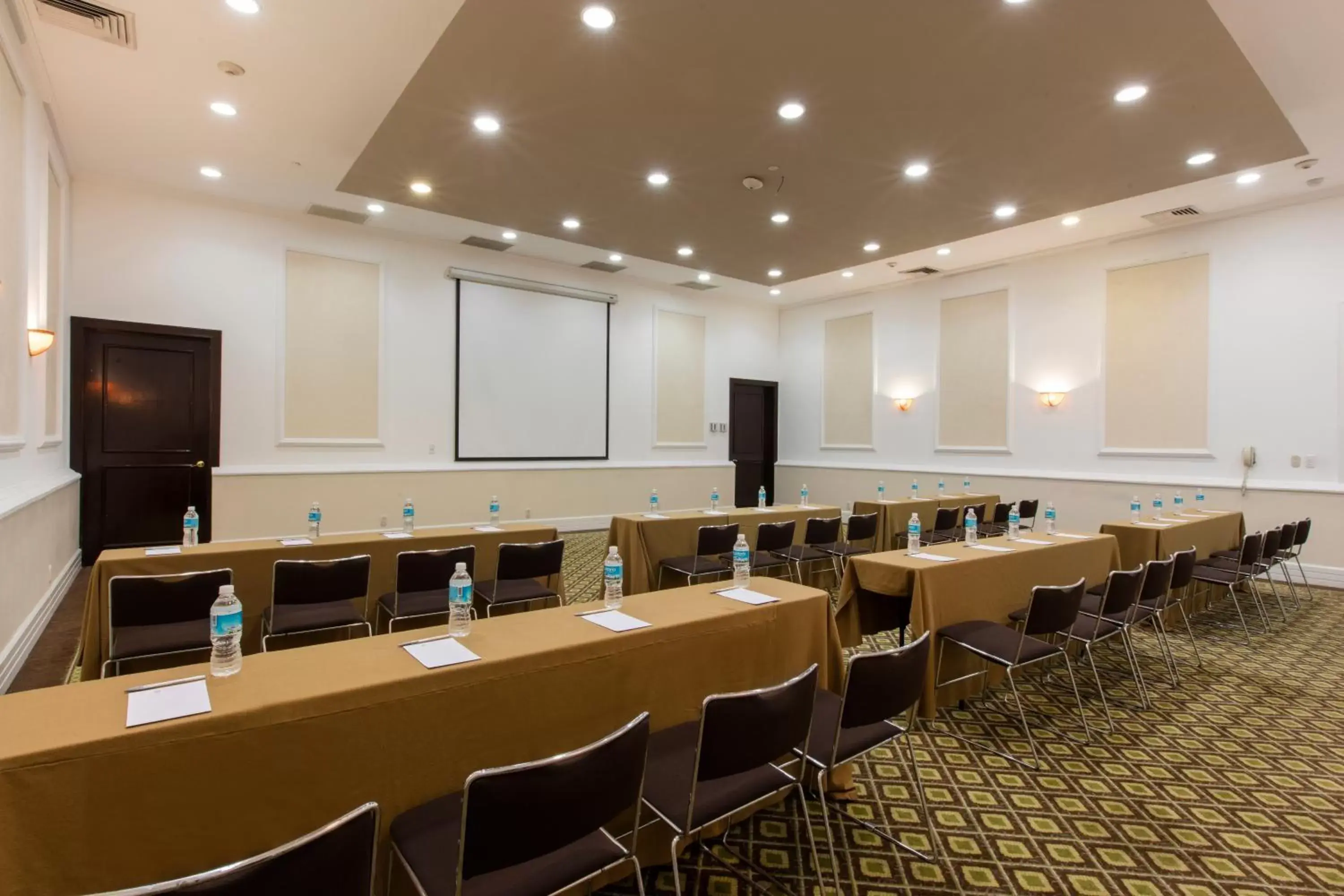Meeting/conference room in Krystal Satelite Maria Barbara