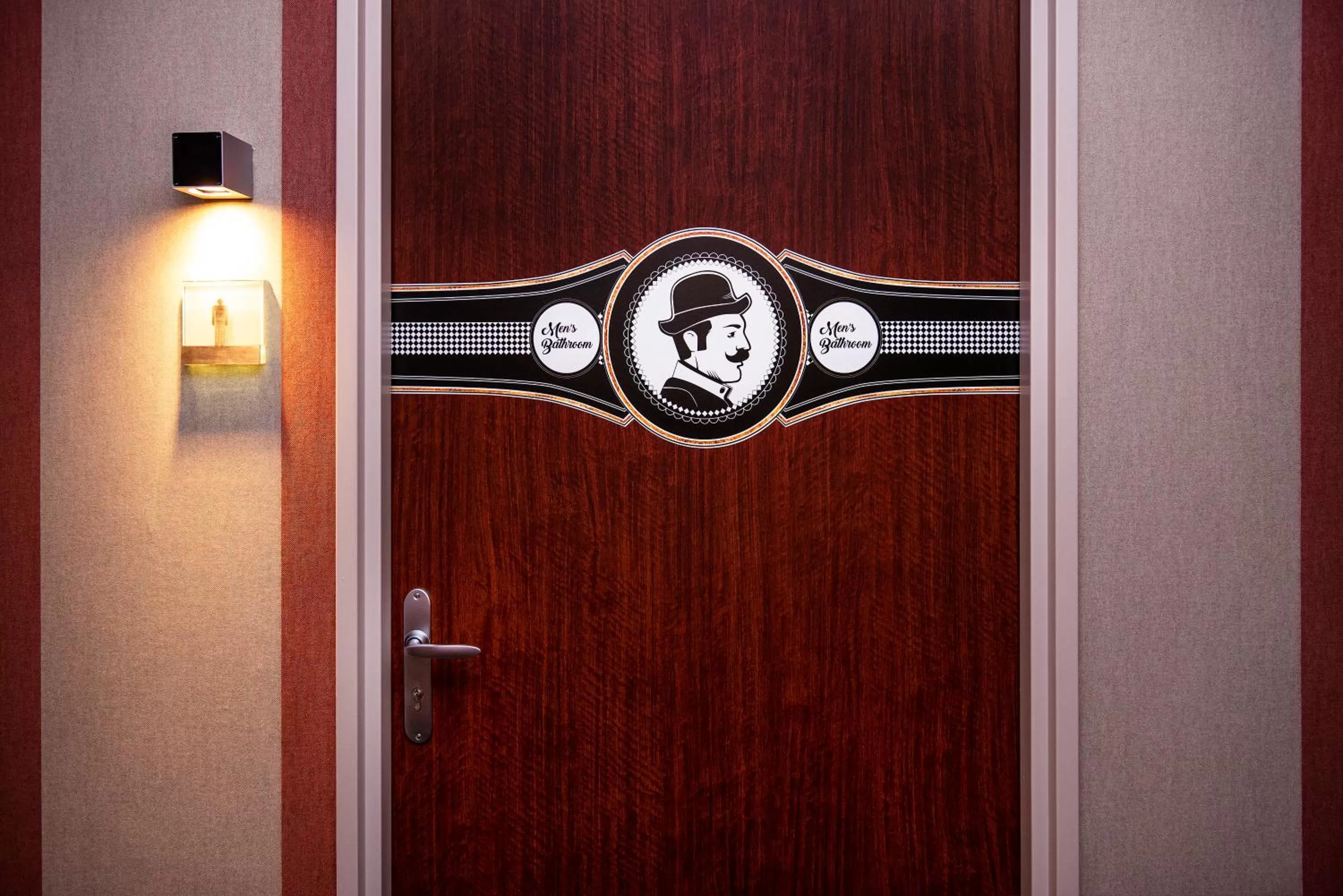 Toilet in Best Western Plus Hôtel Colbert