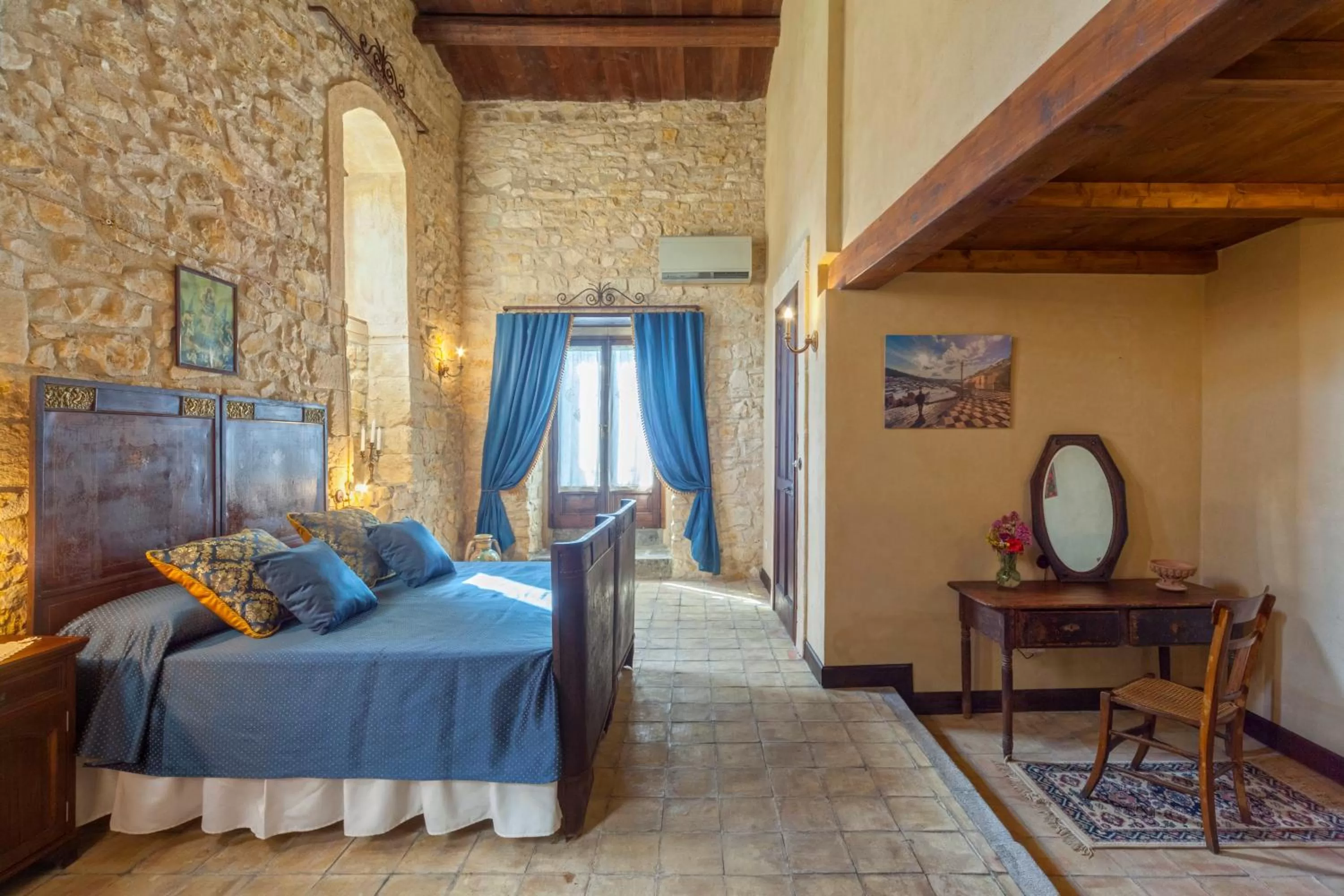 Photo of the whole room, Bed in Masseria Fortificata Lo Zafferaneto