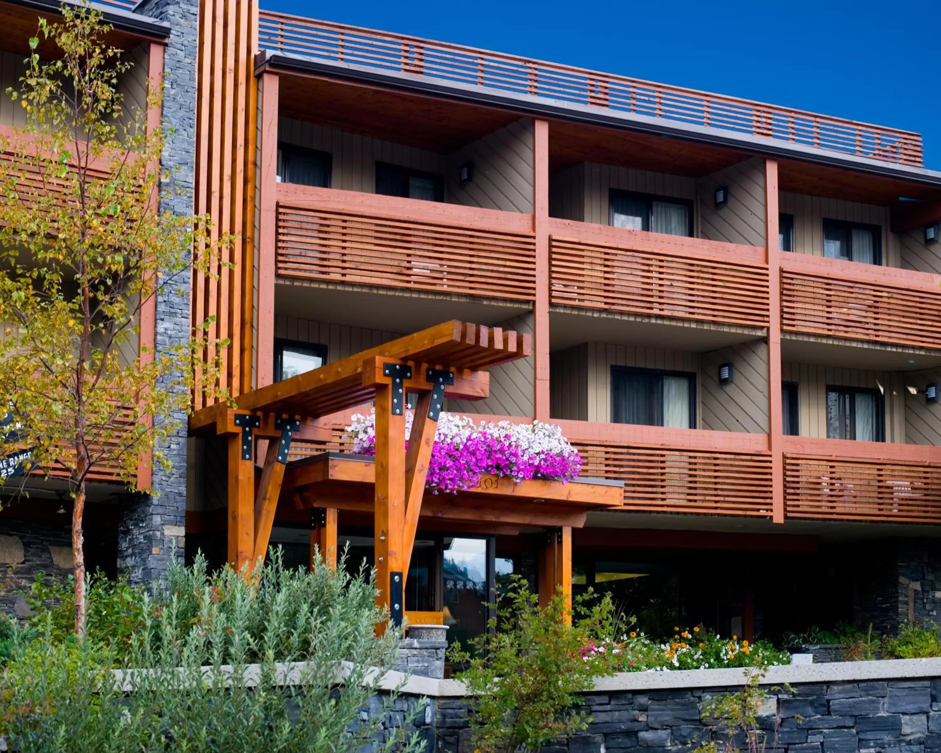 Facade/entrance, Property Building in Banff Aspen Lodge