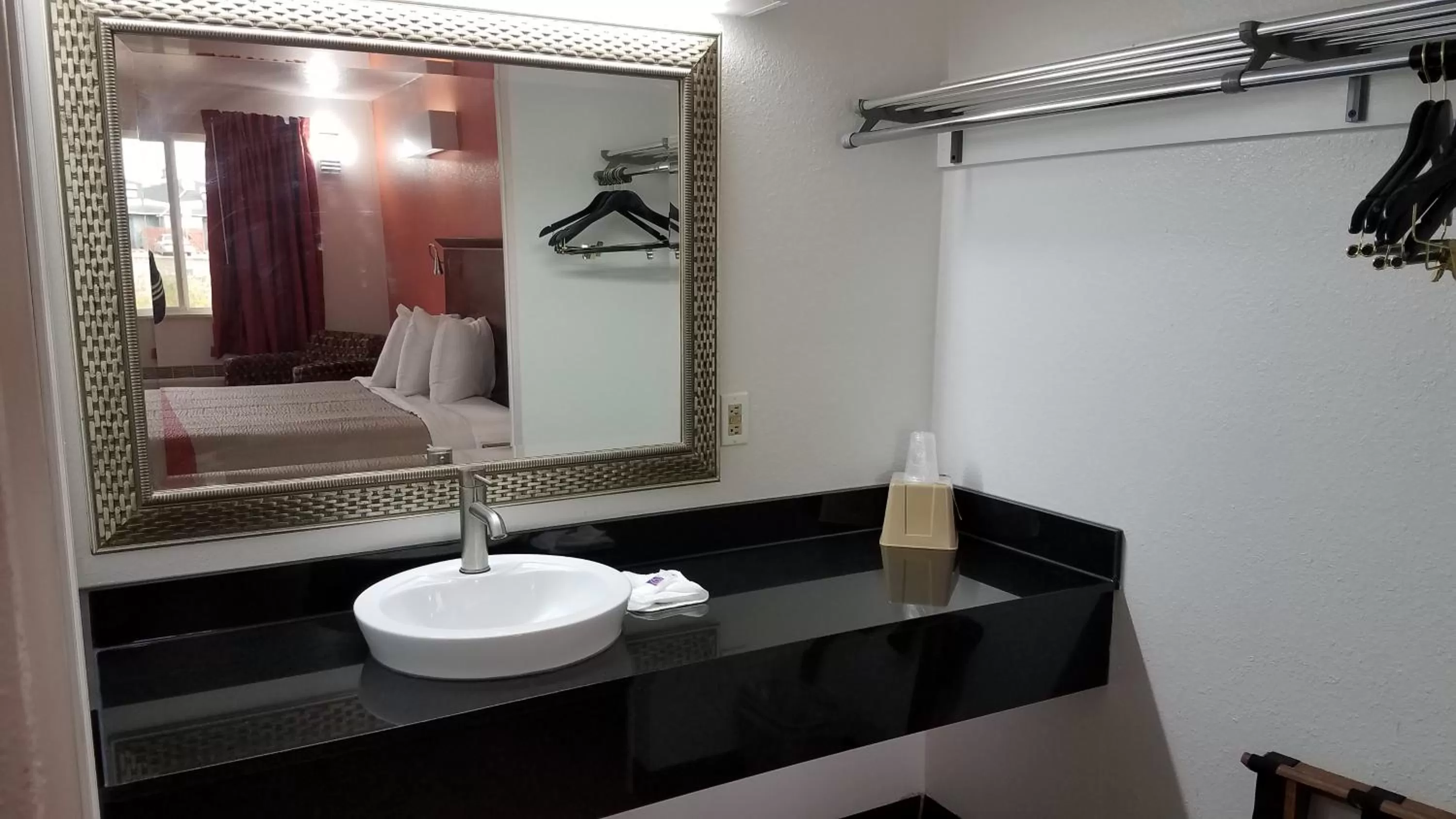 Bathroom in Motel 6-Alma, AR