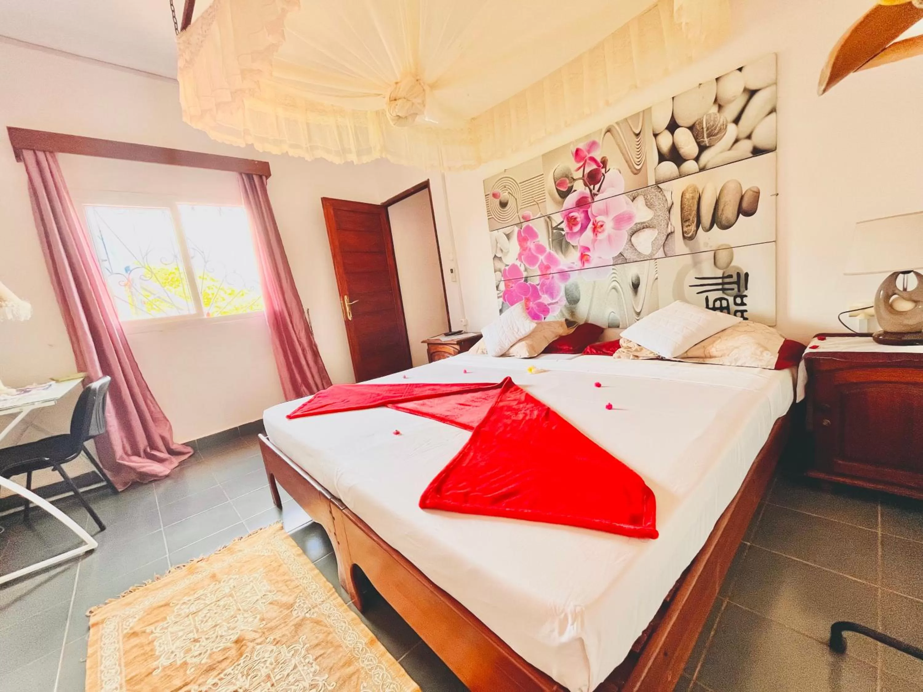 Bedroom, Bed in Régina Lodge Diégo Suarez Madagascar