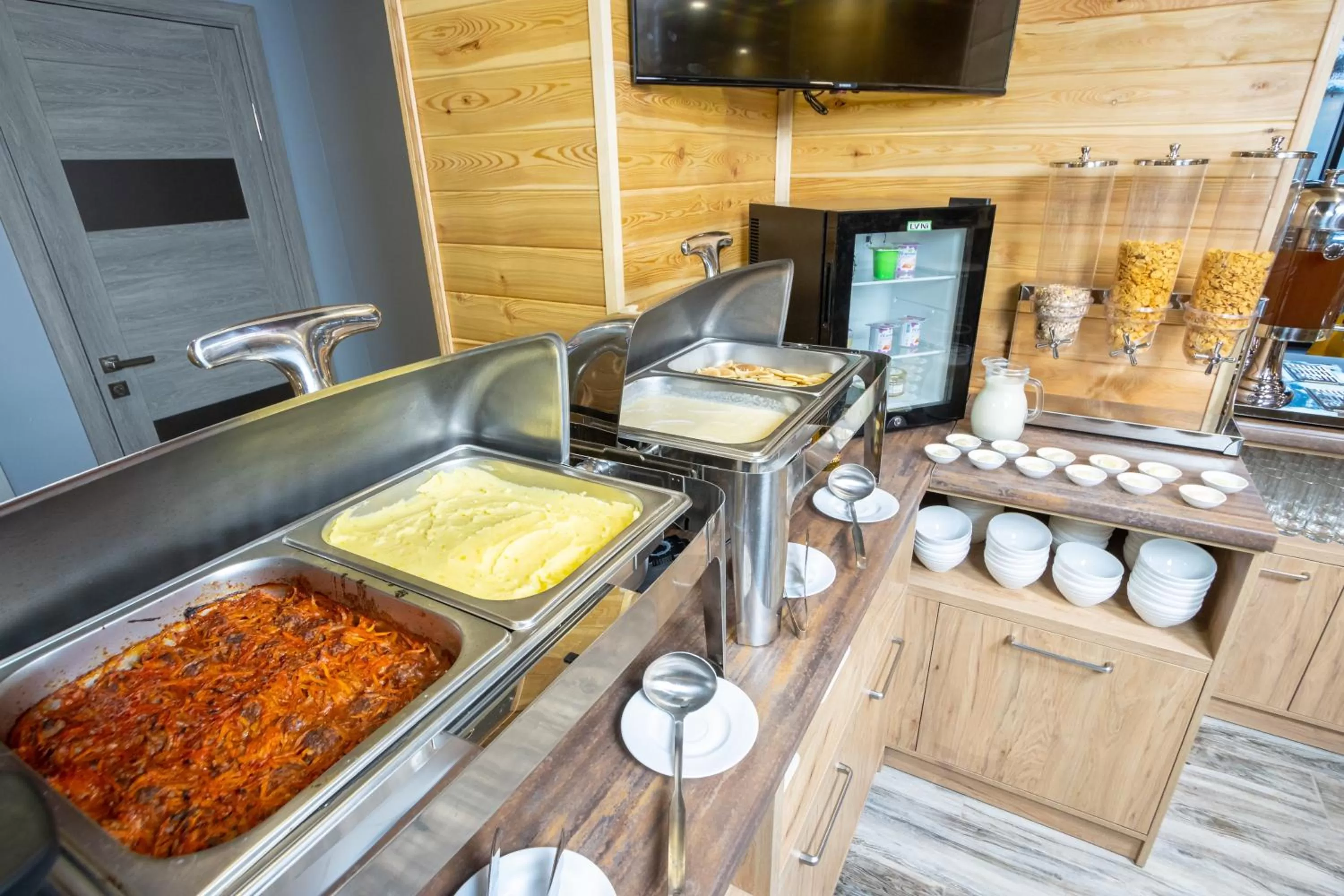 Restaurant/places to eat in My hotel Karakol