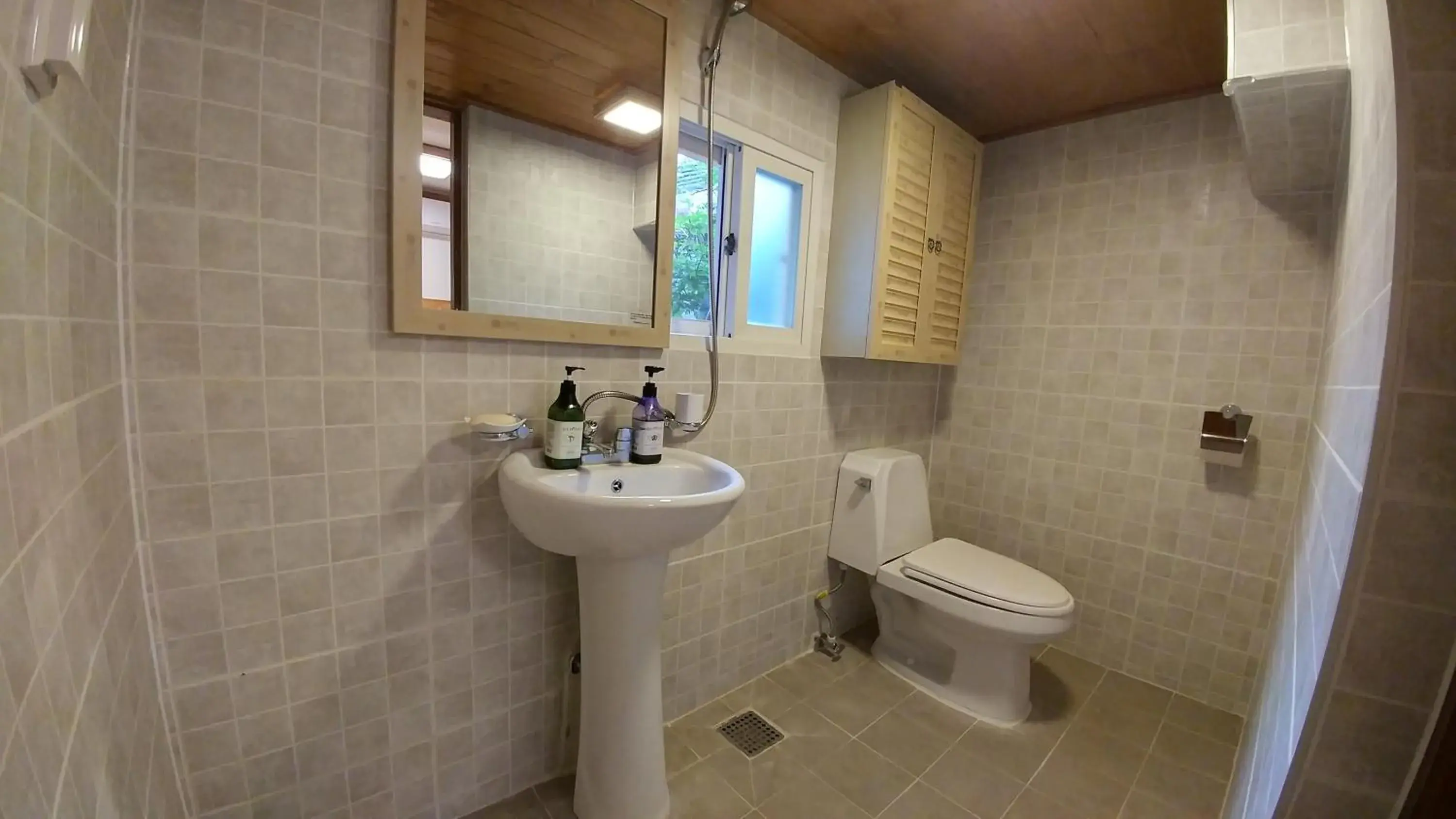 Photo of the whole room, Bathroom in Bukchon Sosunjae Hanok Guesthouse