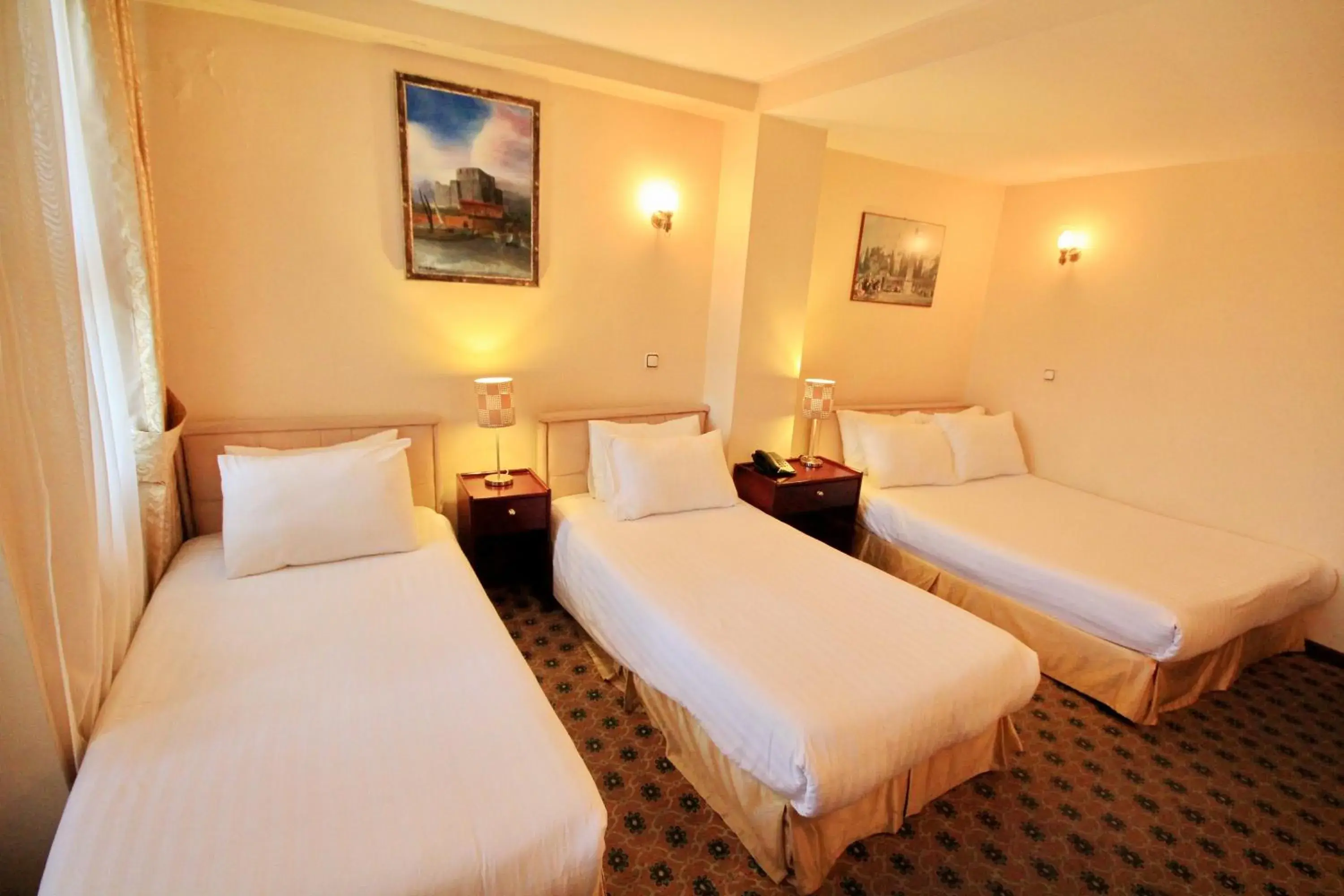 Photo of the whole room, Bed in Hotel Historia-Special Category