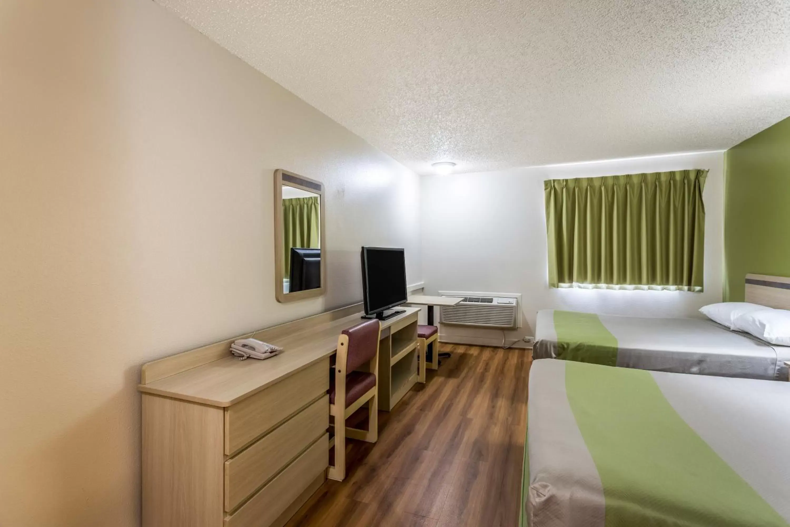 Bedroom, Bed in Motel 6-Great Falls, MT Bedroom, Bed in Motel 6-Great Falls, MT