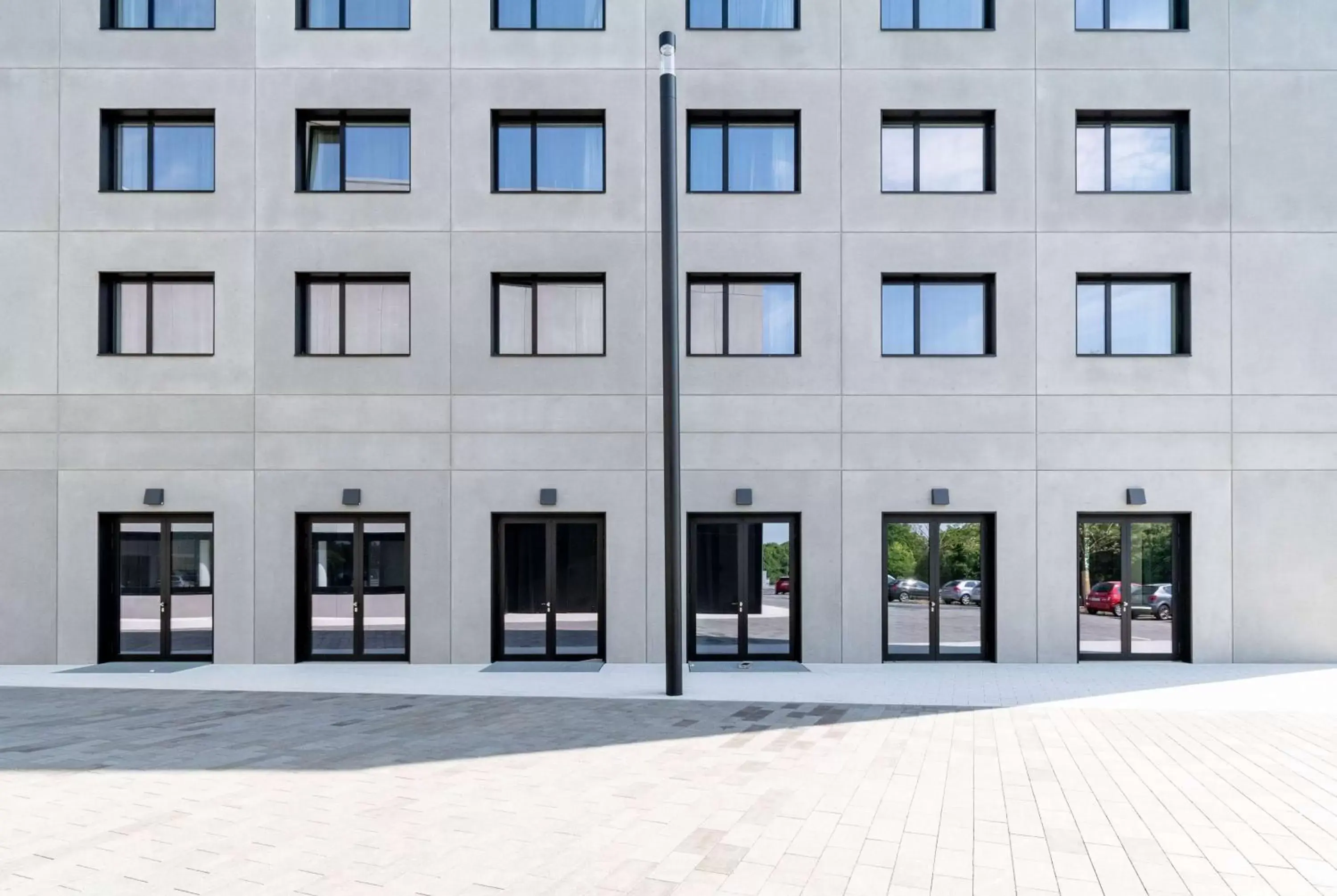 Property Building in Vienna House by Wyndham Ernst Leitz Wetzlar