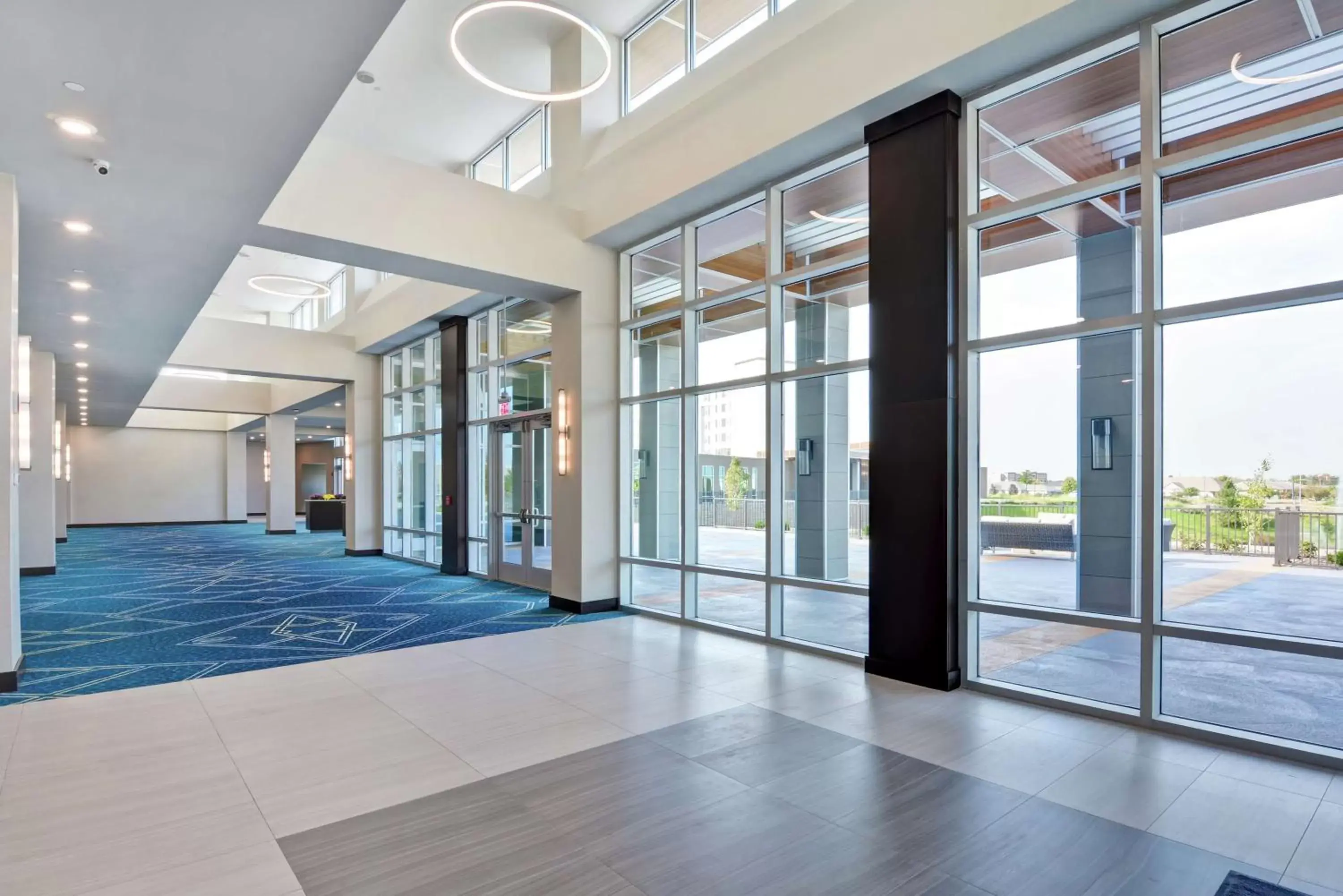 Meeting/conference room, Swimming Pool in Embassy Suites By Hilton Plainfield Indianapolis Airport