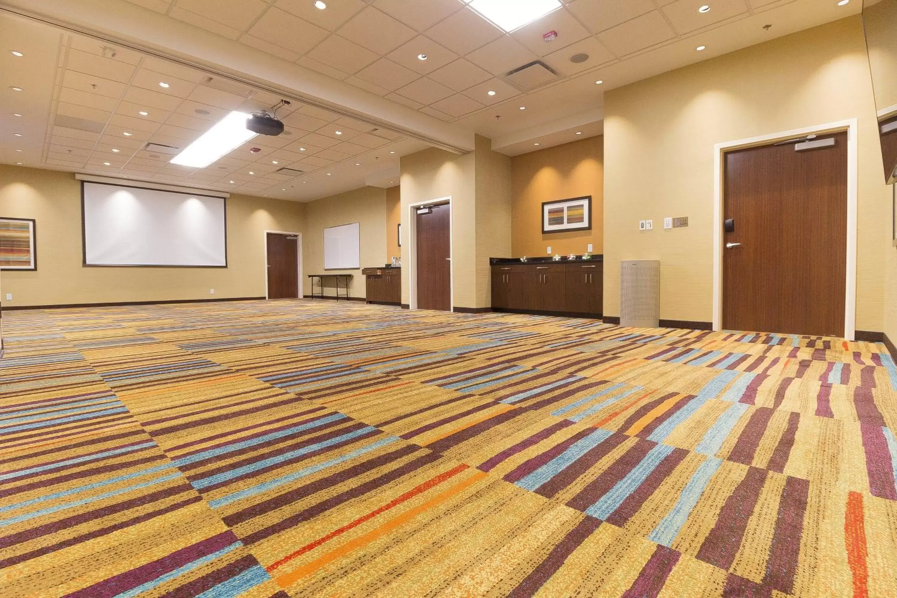 Meeting/conference room in Fairfield Inn & Suites by Marriott Regina