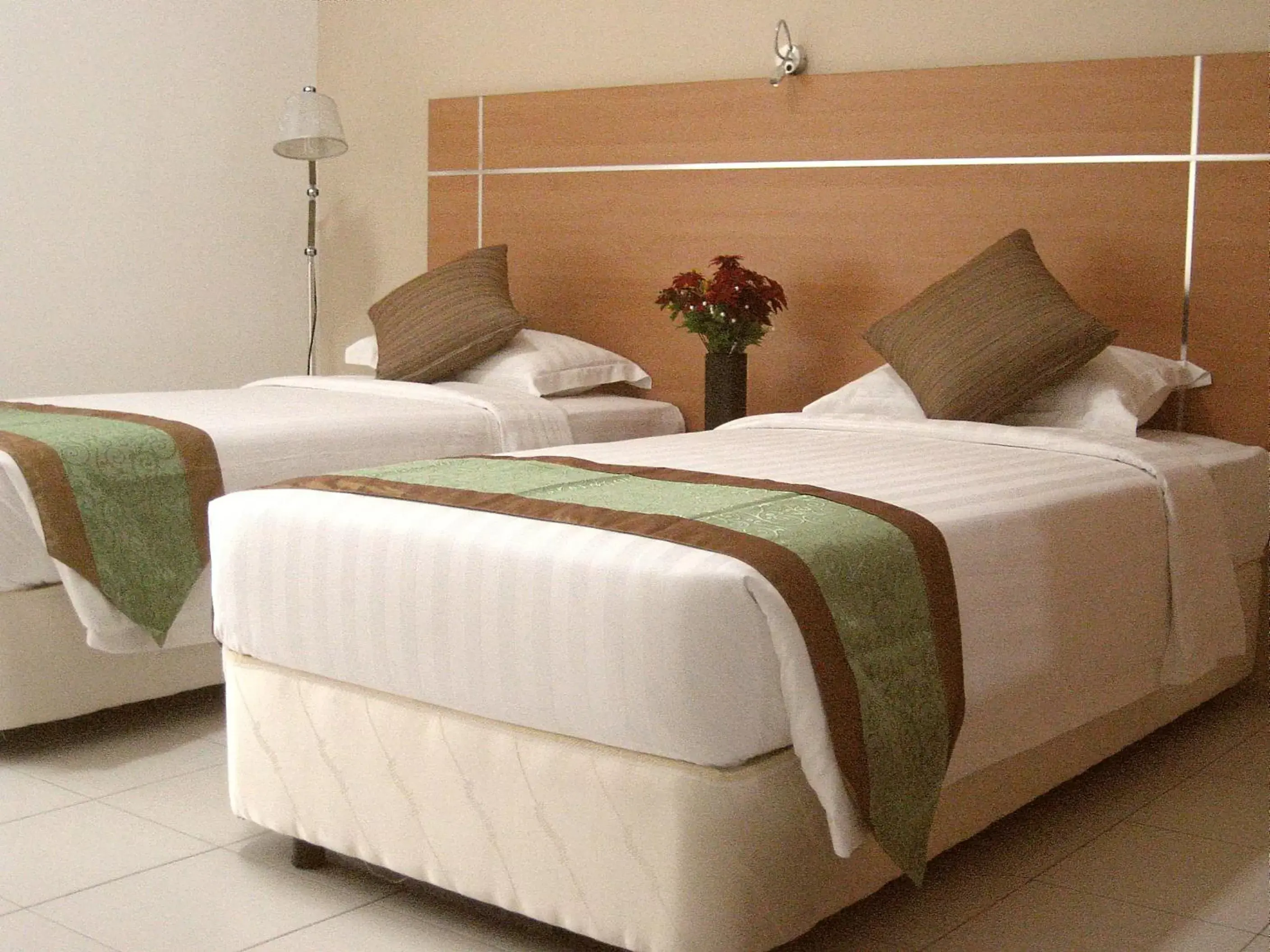 Bed in One-Stop Residence & Hotel