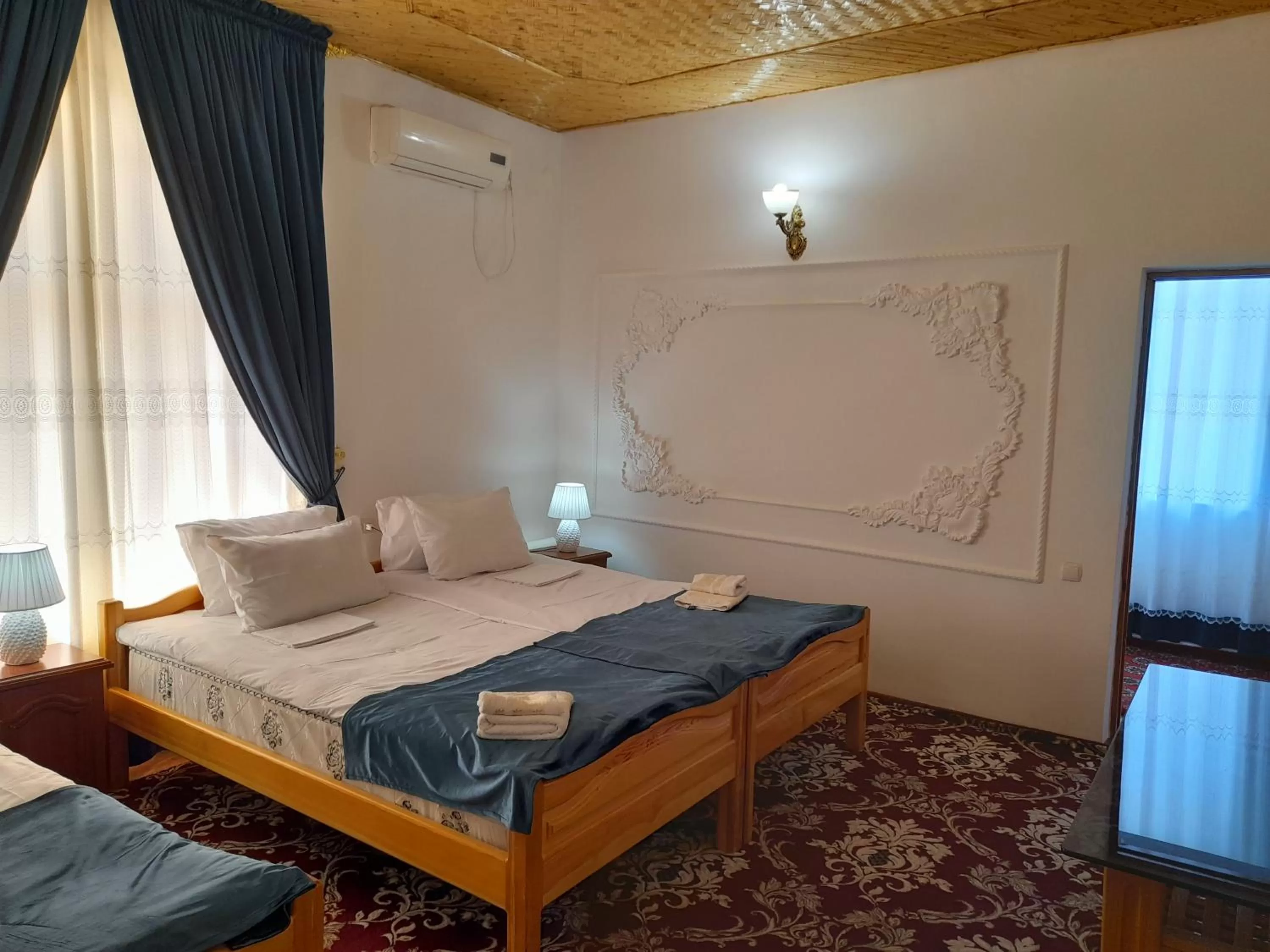 Property building, Bed in Boutigue Hotel Parvina