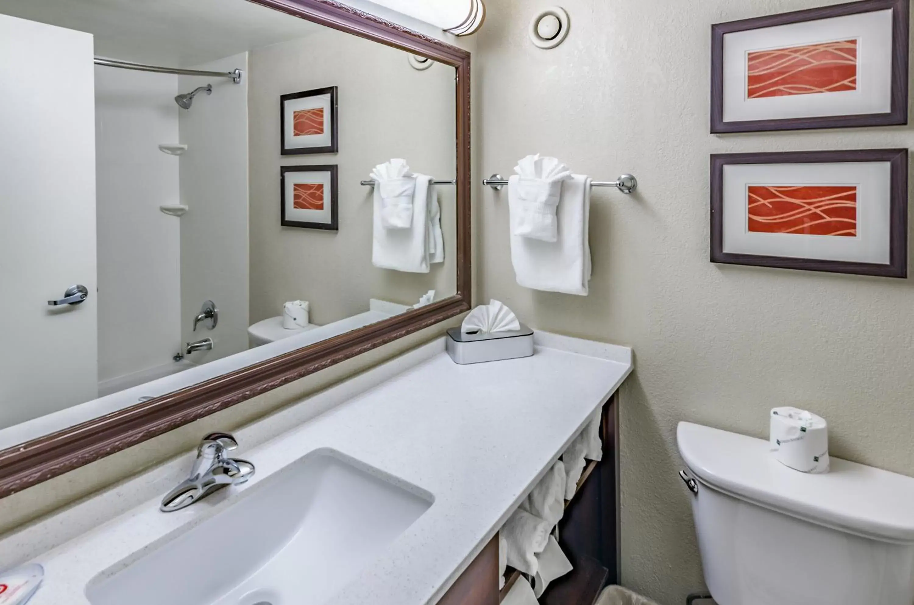 King Room - Accessible/Non-Smoking in Comfort Inn & Suites Staunton King Room - Accessible/Non-Smoking in Comfort Inn & Suites Staunton