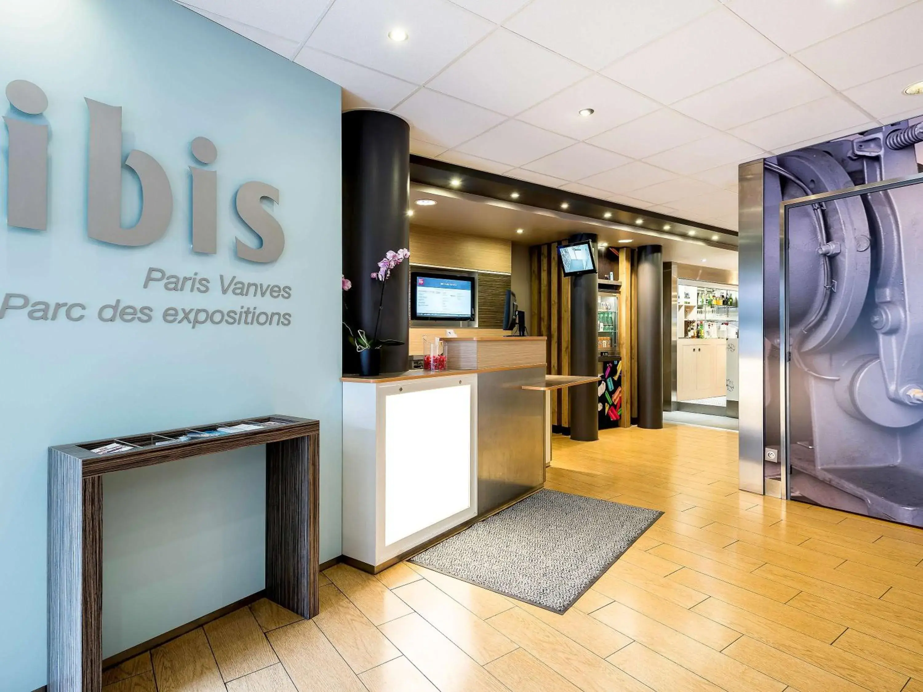 Property building in ibis Paris Vanves Parc des Expositions Property building in ibis Paris Vanves Parc des Expositions