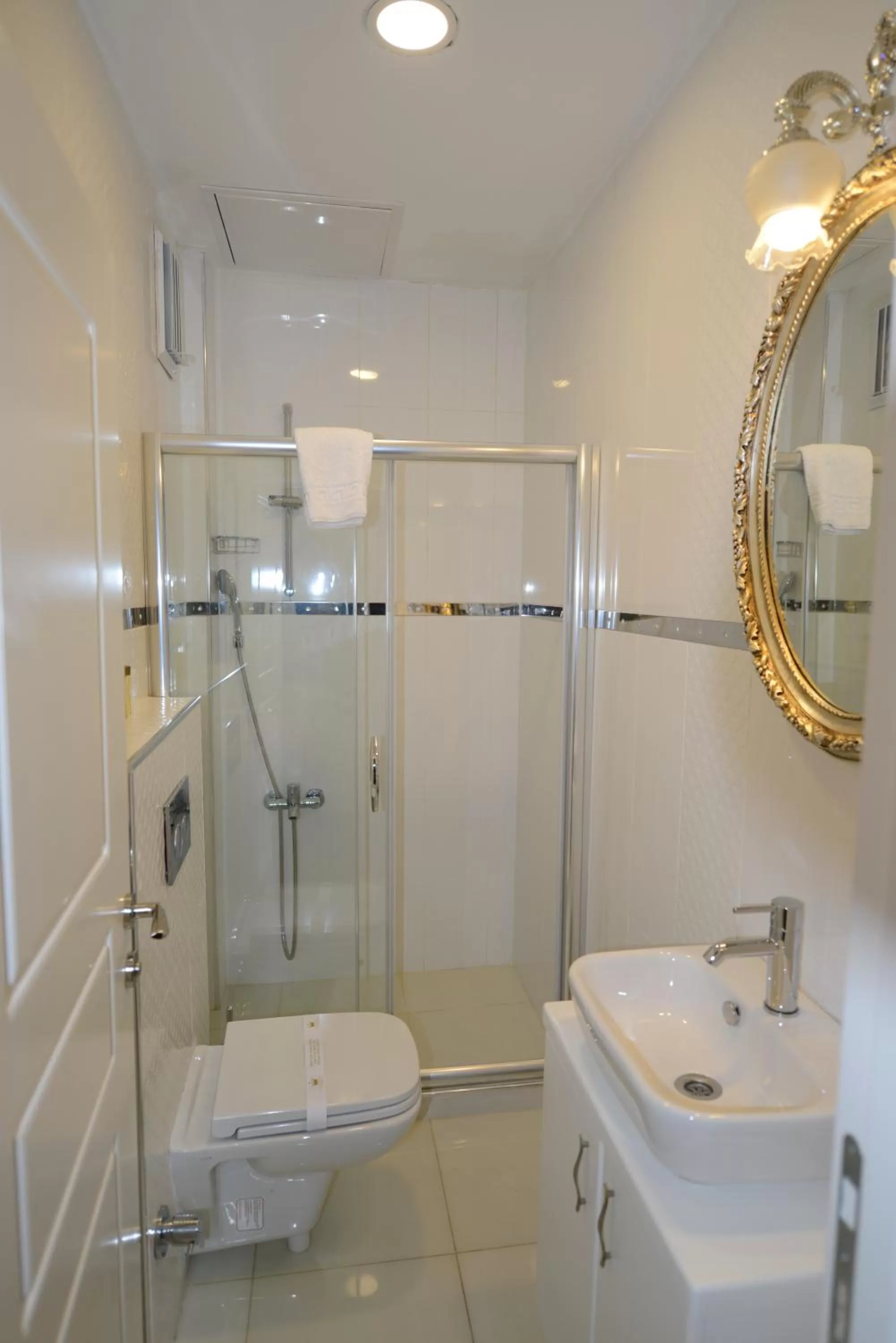 Bathroom in Diamond Royal Hotel