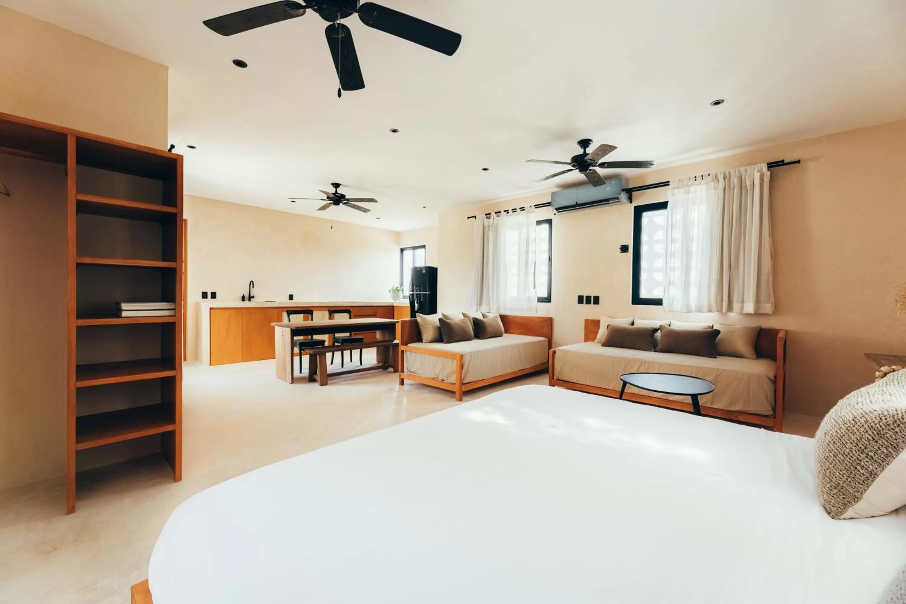 Kitchen or kitchenette, Bed in Cucu Hotel El Cuyo