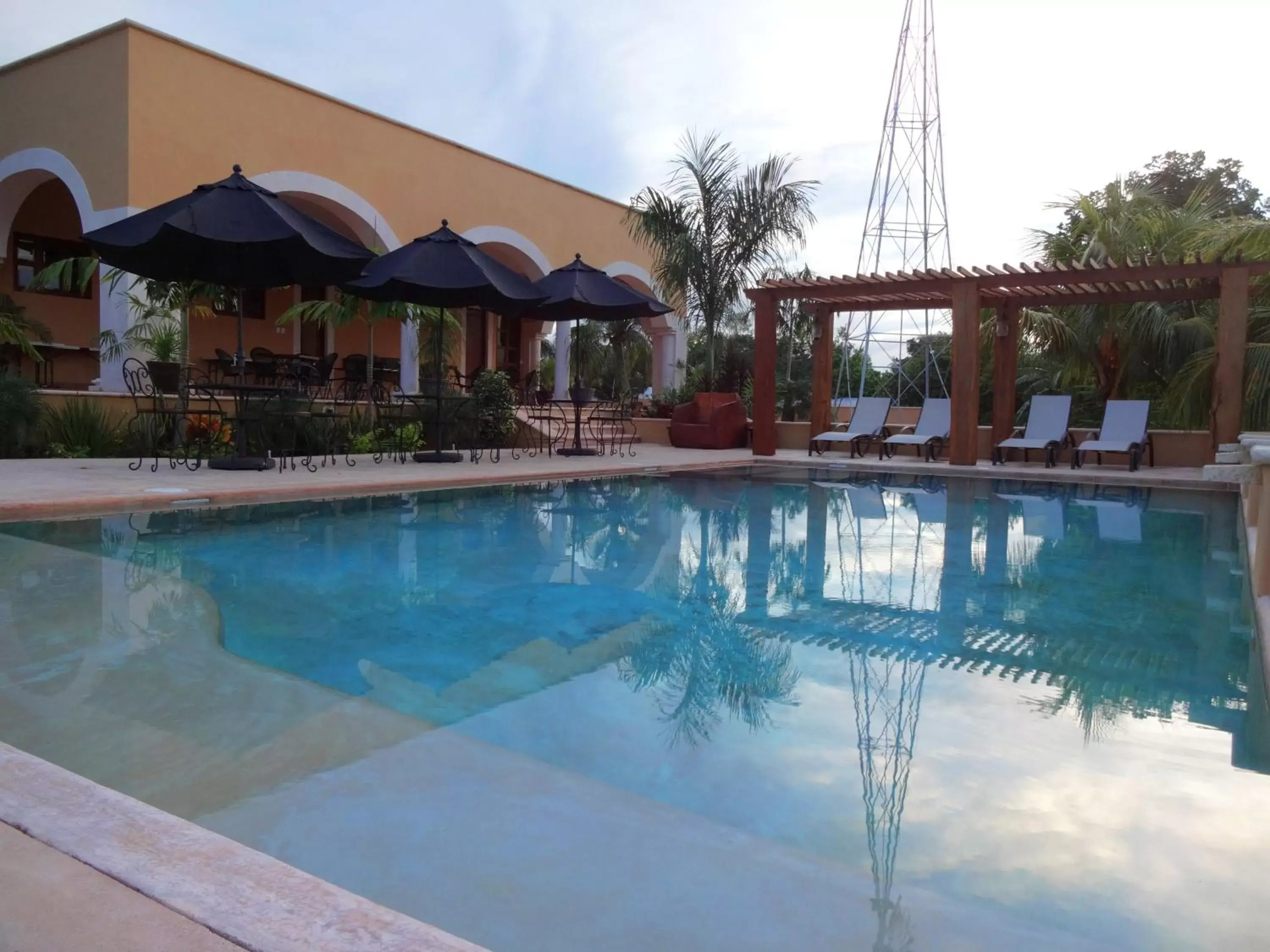 Swimming Pool in TecnoHotel Valladolid