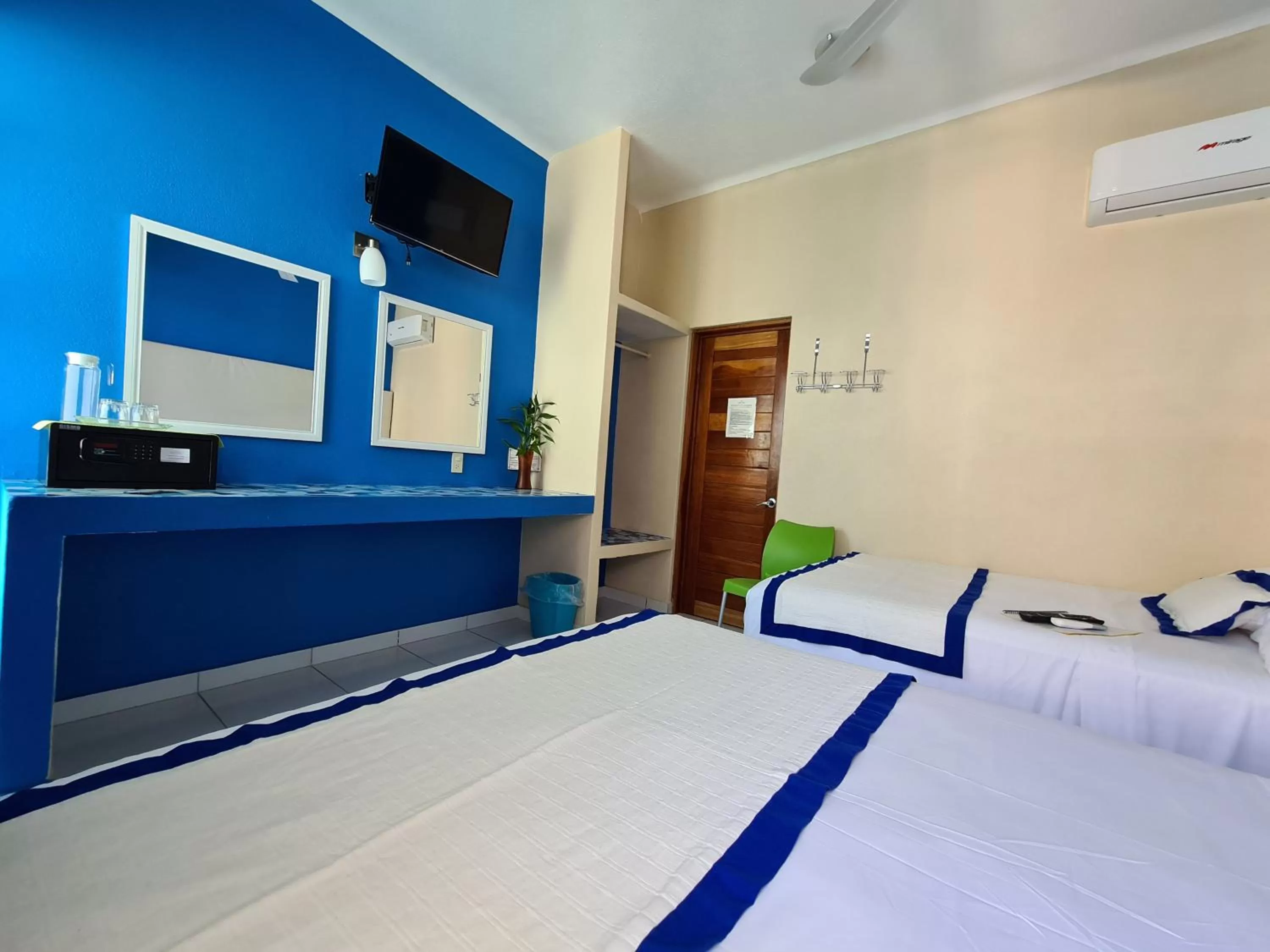 Photo of the whole room, Bed in Casa Mia