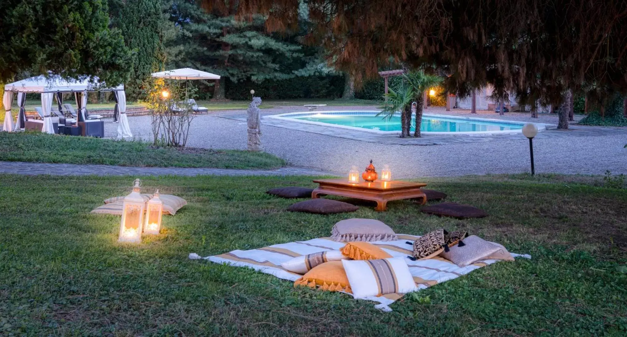 Swimming Pool in Palazzo Cavagna Sangiuliani