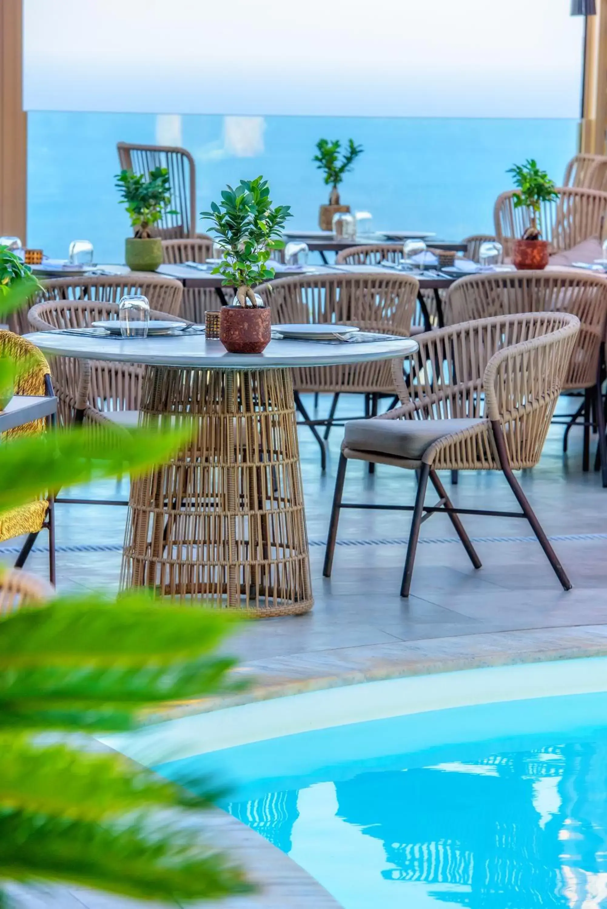Restaurant/places to eat, Swimming Pool in Creta Blue Boutique Hotel