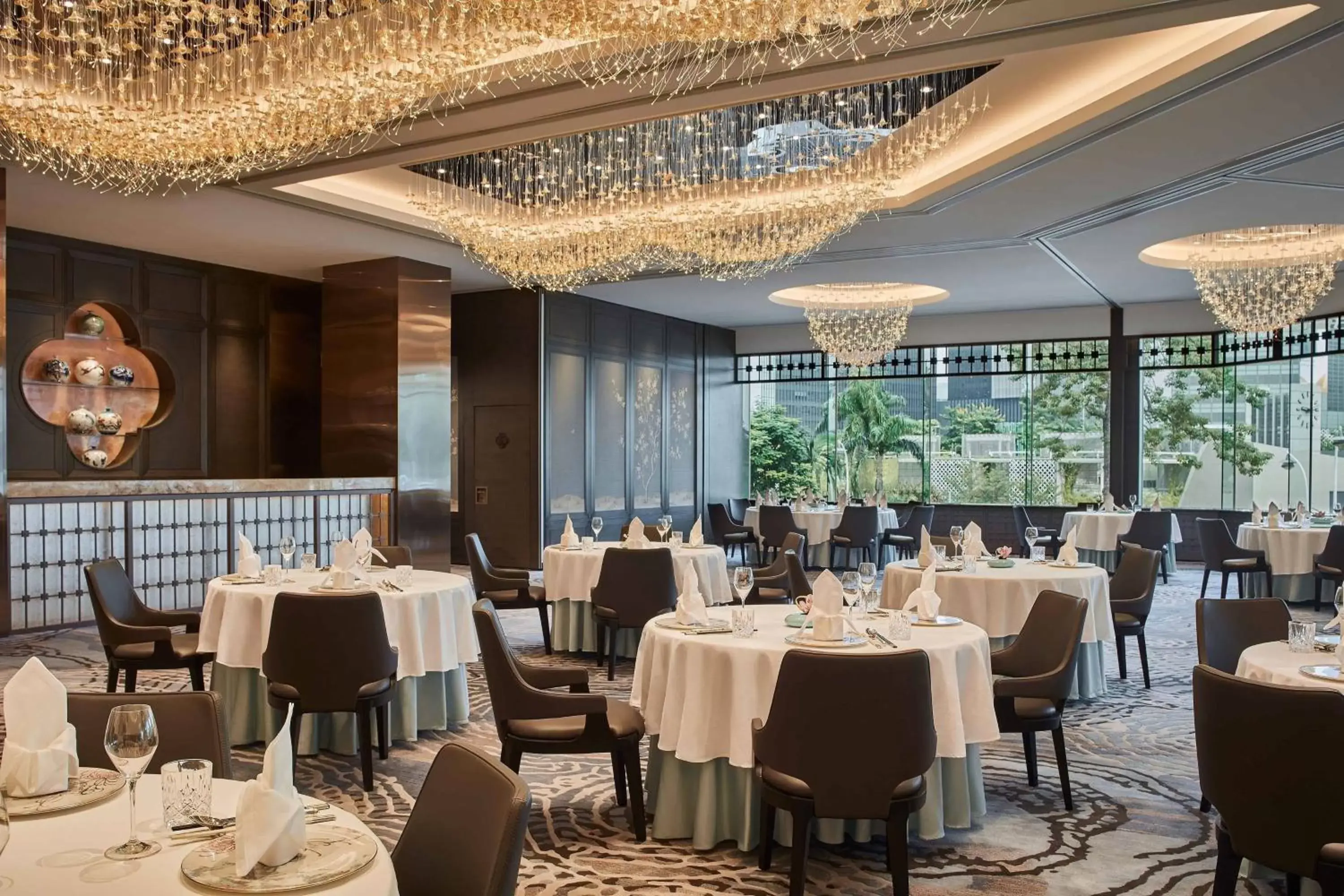 Restaurant/Places to Eat in JW Marriott Hotel Hong Kong