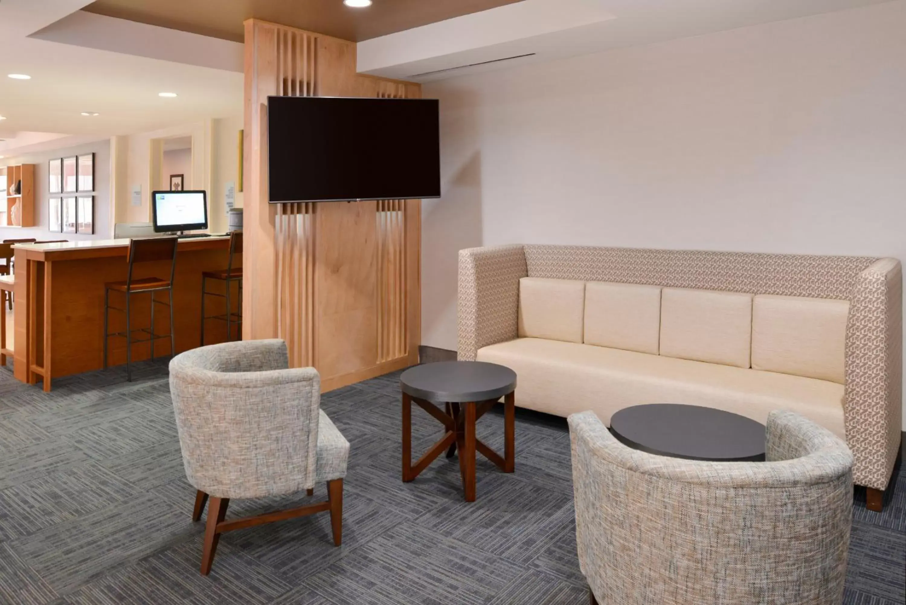 Property building, Seating Area in Holiday Inn Express Mineral Wells, an IHG Hotel