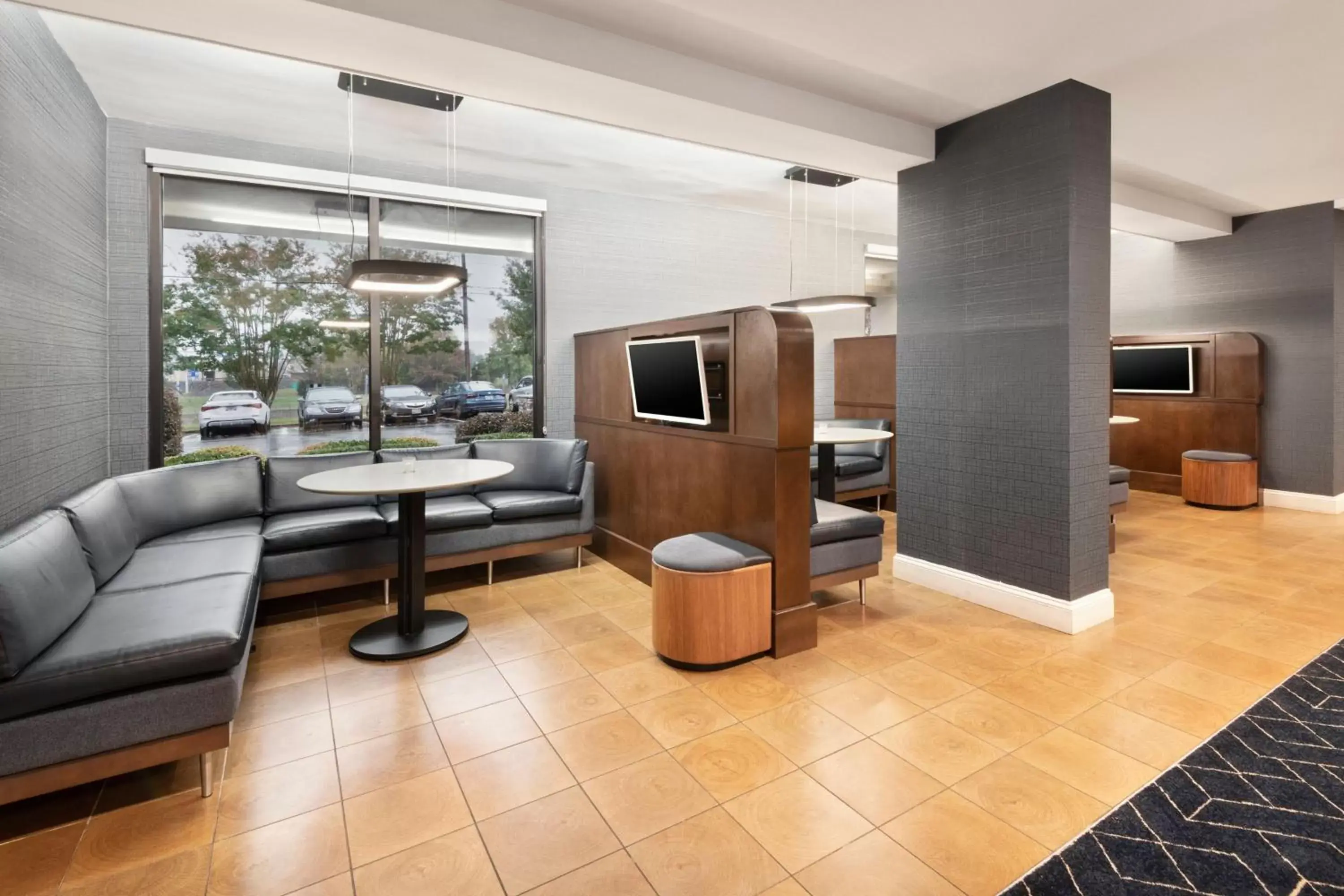 Other, Seating Area in Courtyard by Marriott Burlington