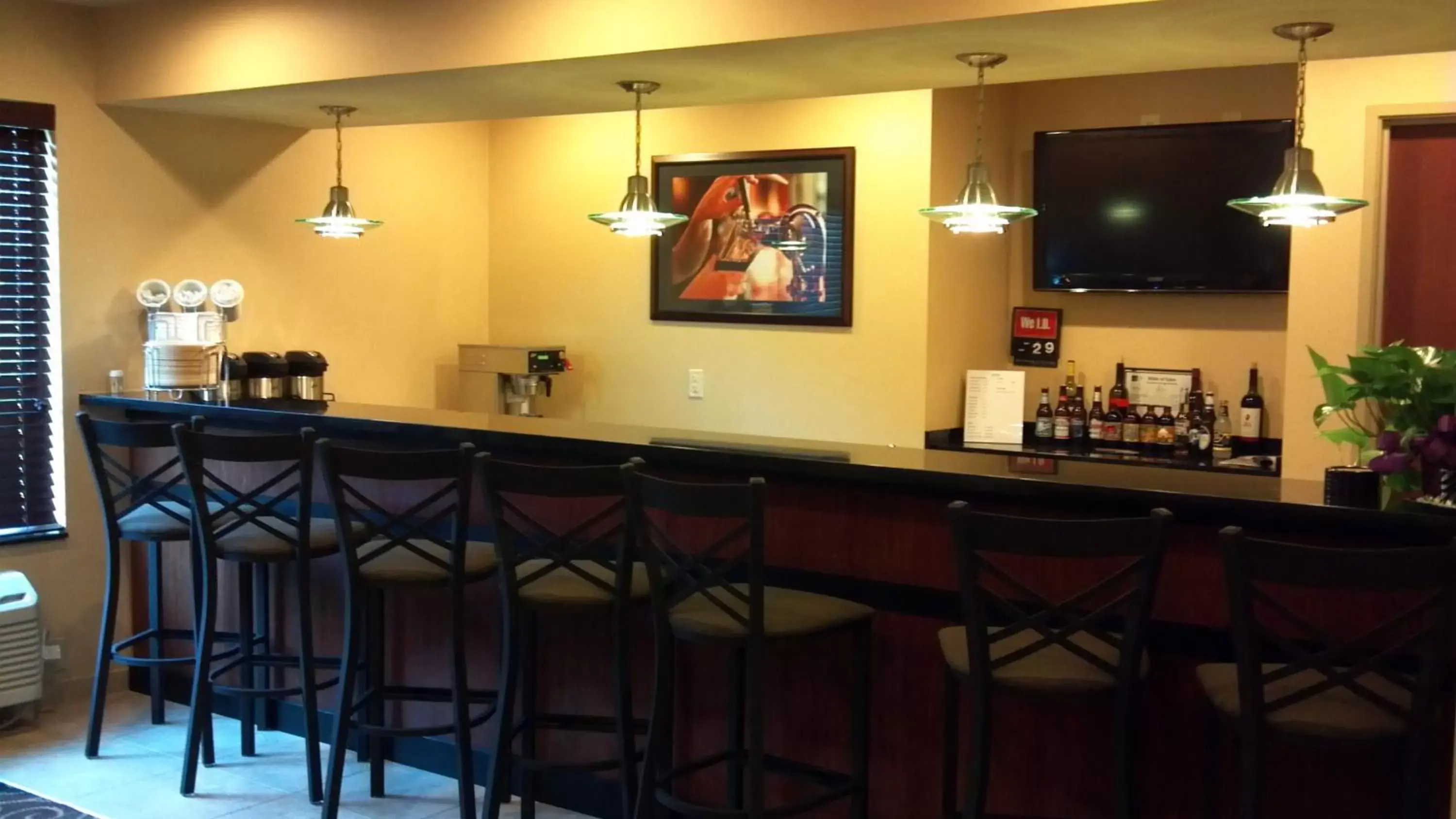 Lounge or bar, Lounge/Bar in Cobblestone Hotel & Suites - Knoxville