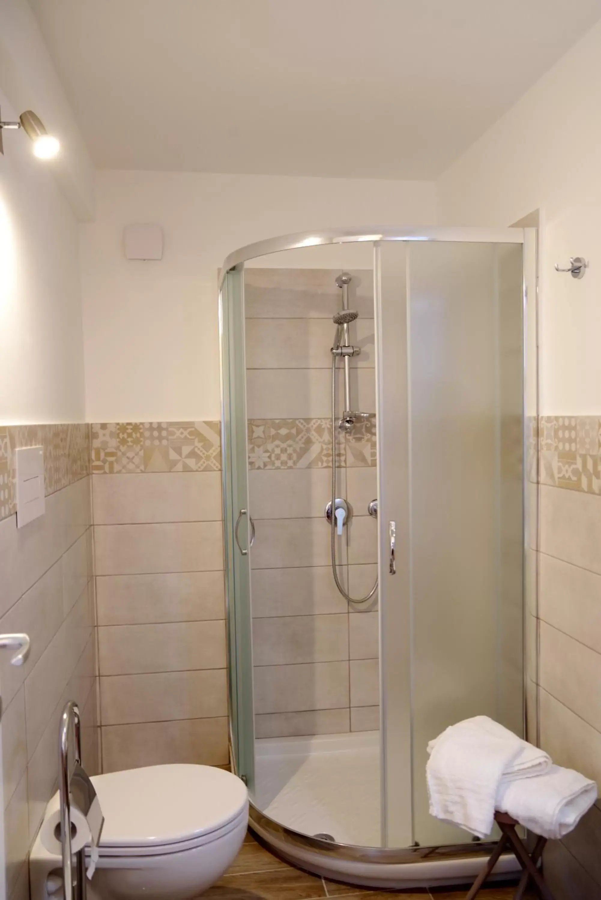 Shower, Bathroom in Balconcino sugli Ulivi