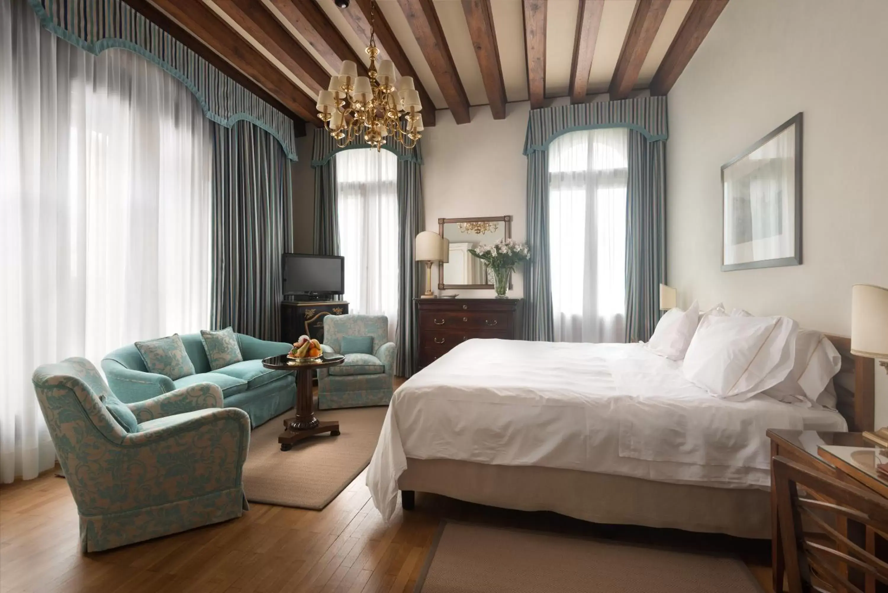 Bedroom in Hotel Villa Cipriani