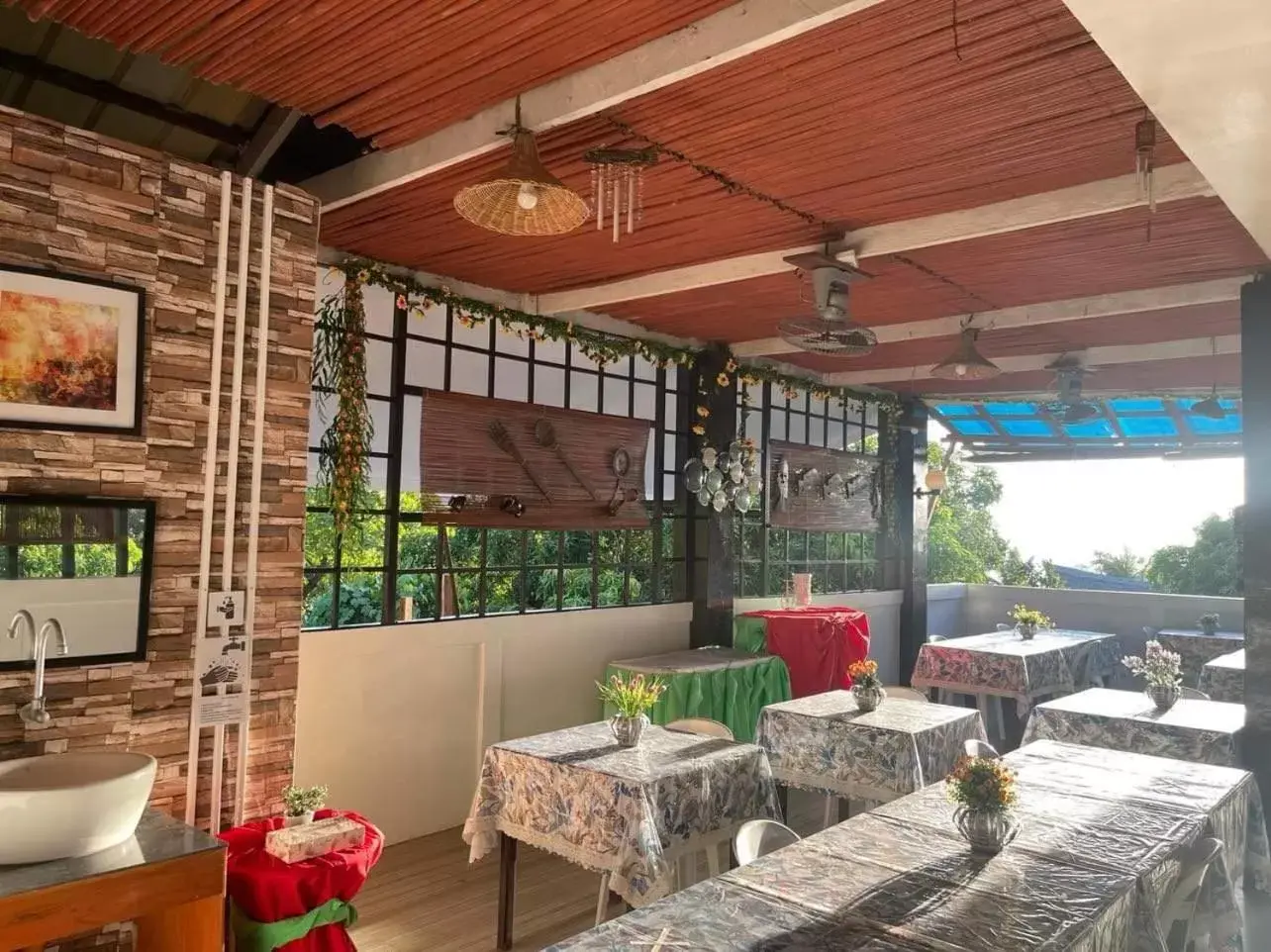 Restaurant/places to eat in St. John Island View Pensionne Restaurant/places to eat in St. John Island View Pensionne