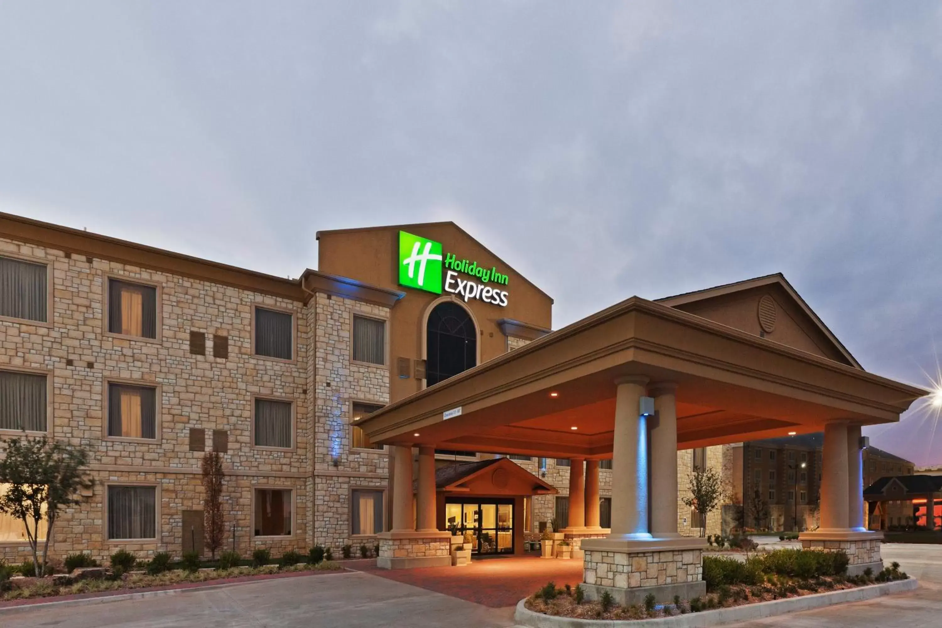 Property building in Holiday Inn Express Hotel & Suites Oklahoma City Northwest, an IHG Hotel