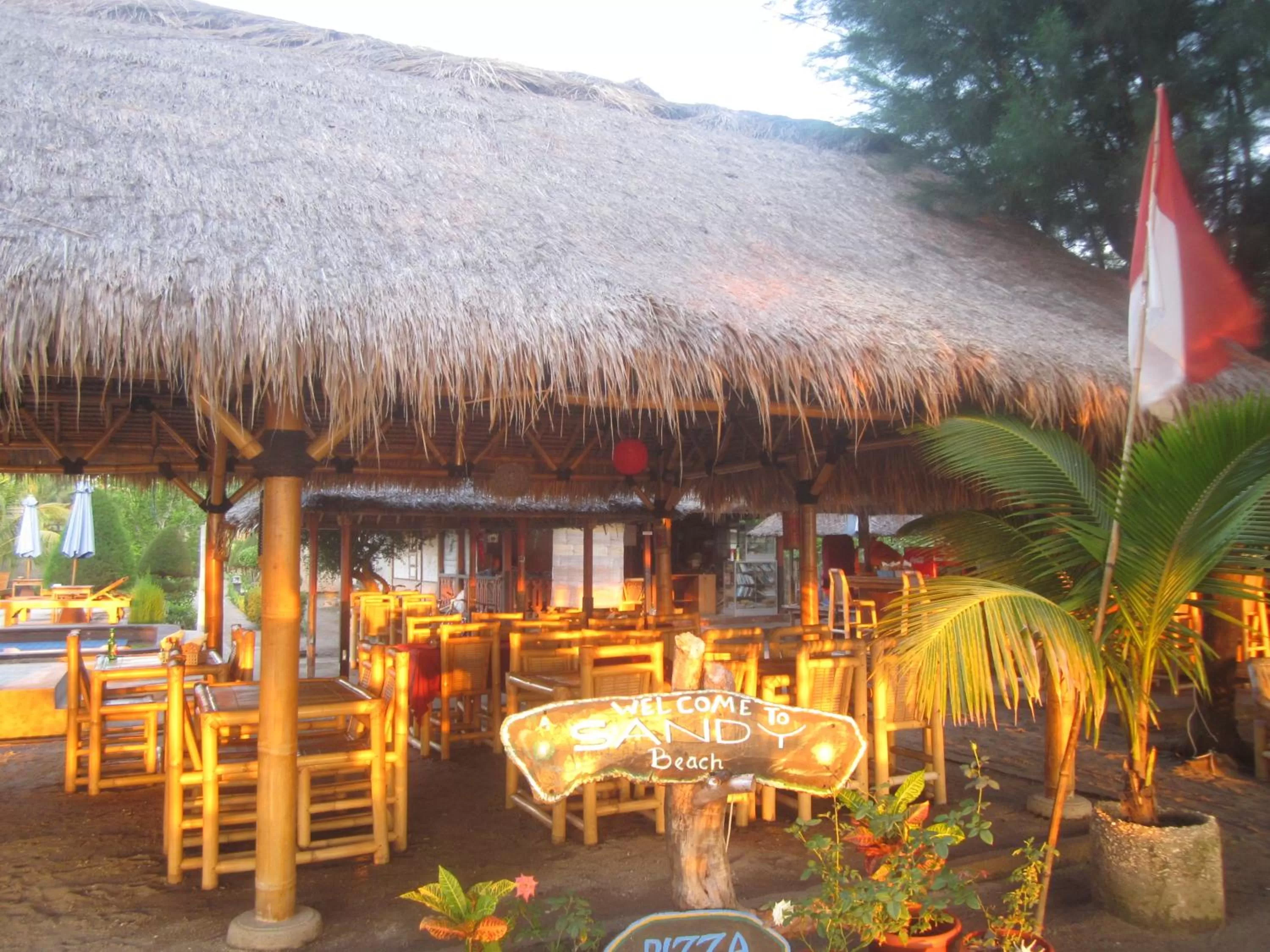 Restaurant/places to eat in Sandy Beach Bungalows