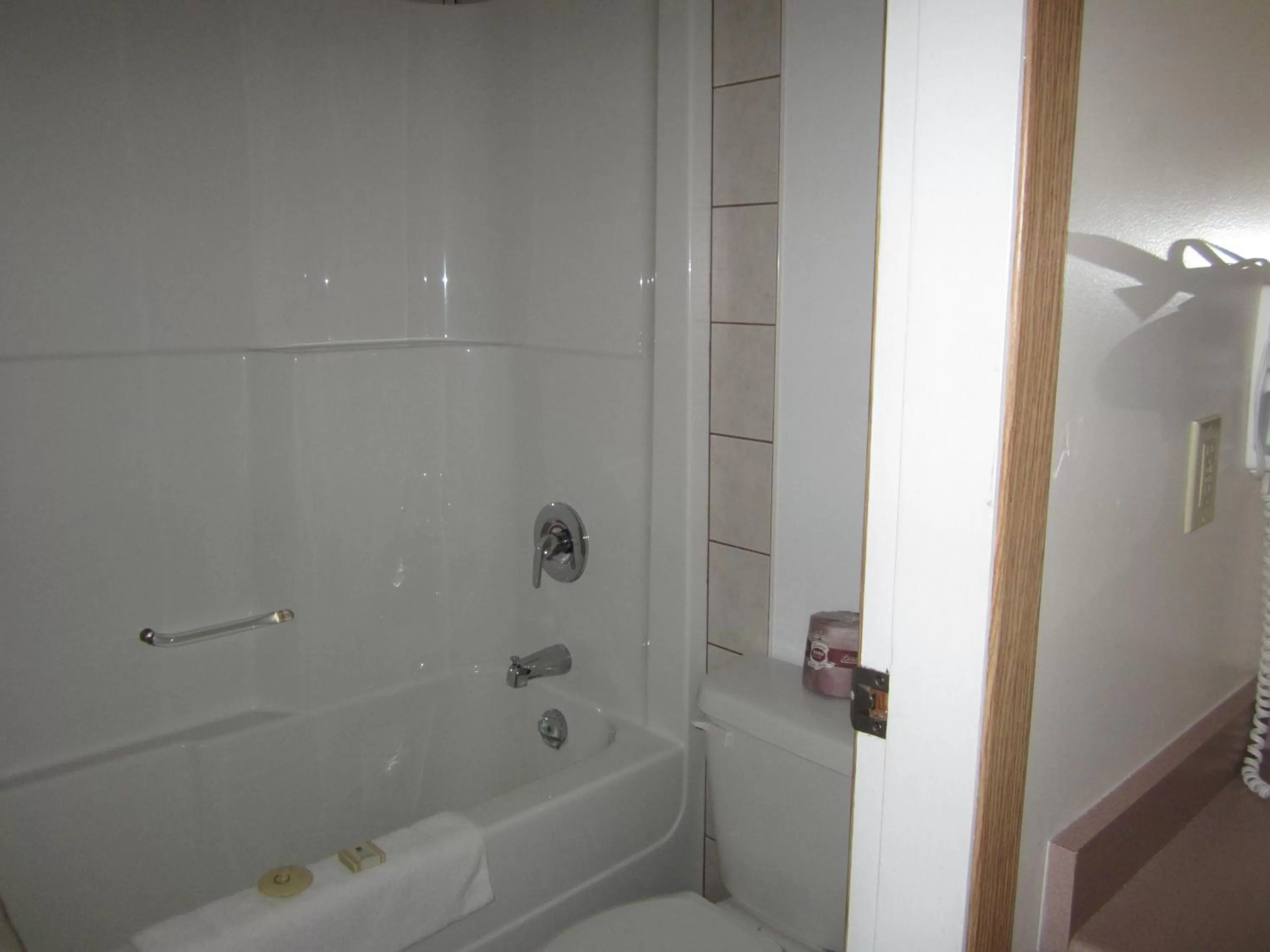 King Room with Kitchenette in Chalet Inn