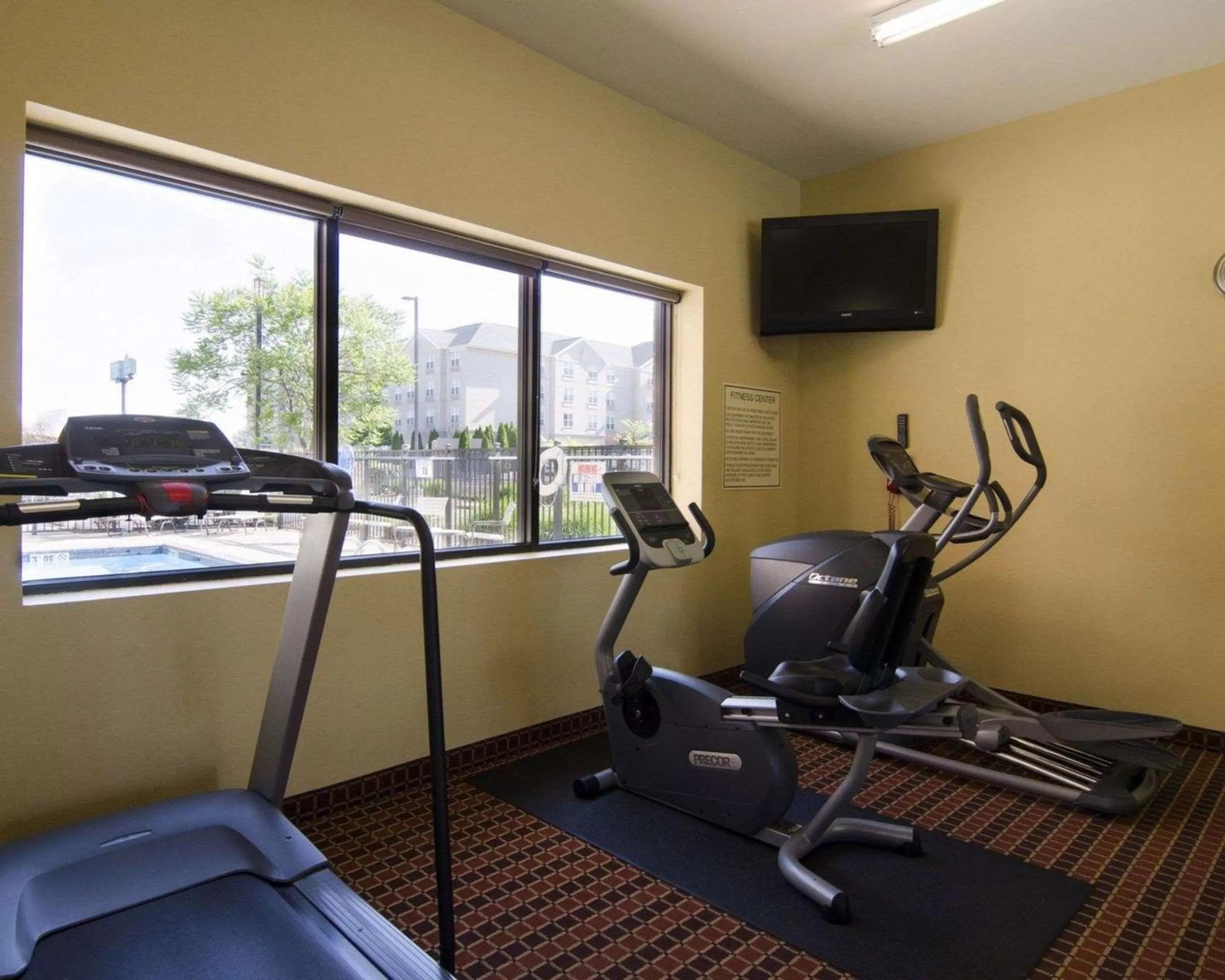 Fitness centre/facilities in Affordable Suites of America Rogers - Bentonville