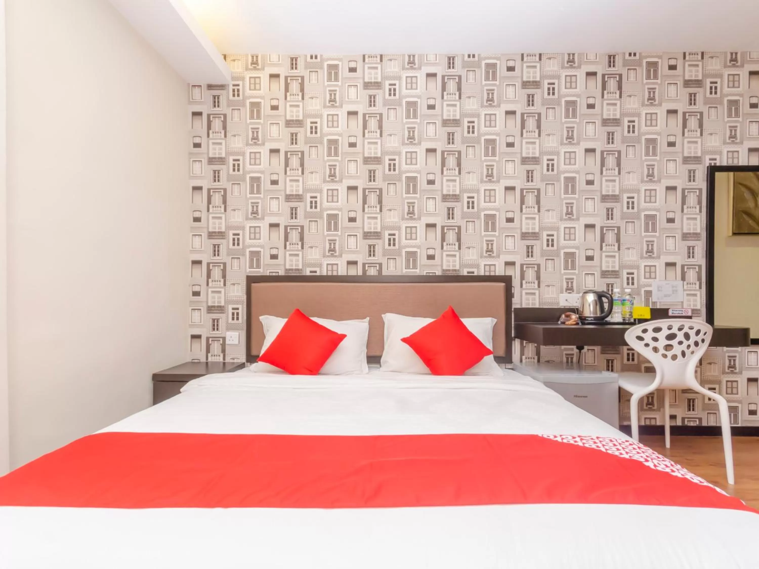 Bedroom in OYO 1214 Oro Hotel