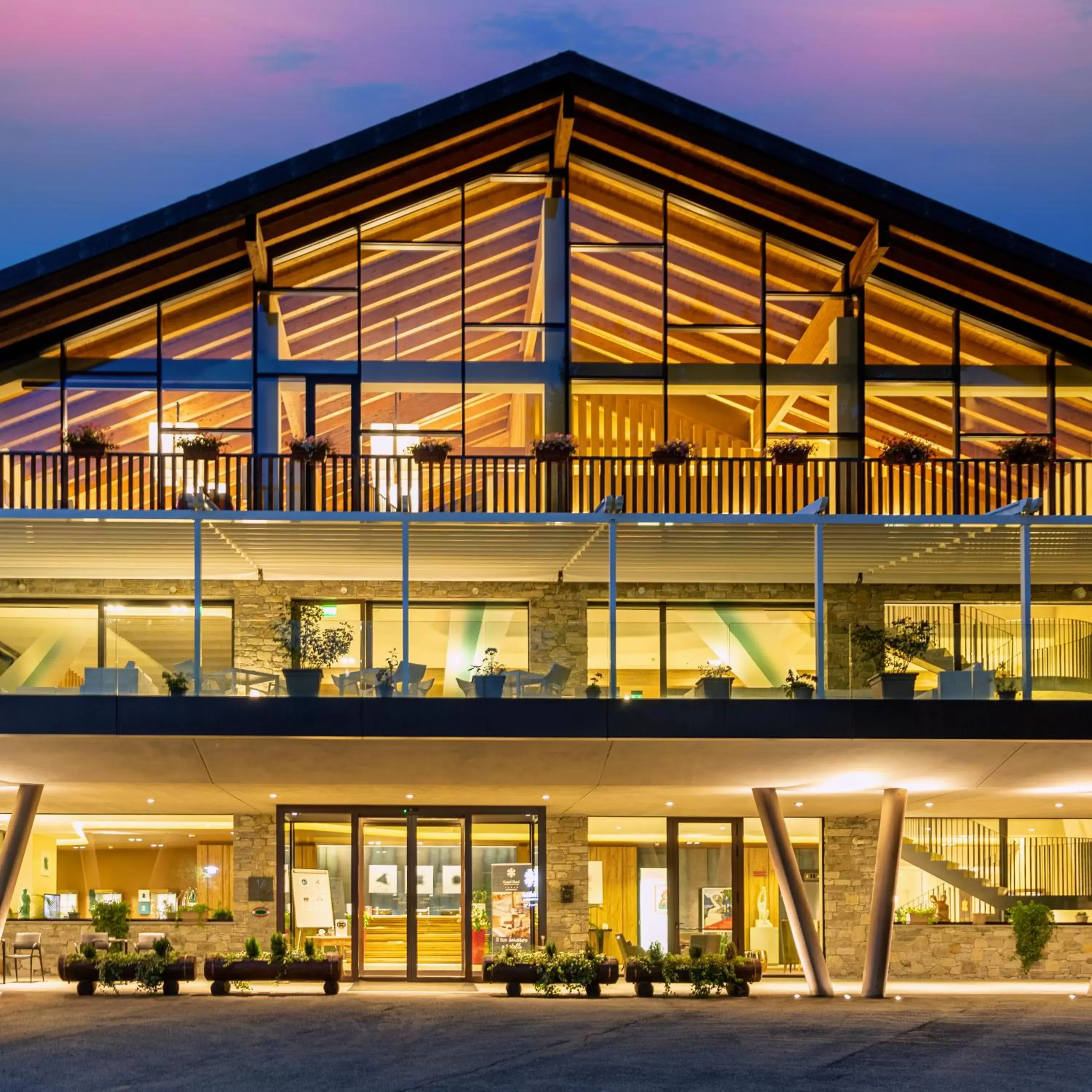 Facade/entrance, Property Building in Grand Hotel Courmayeur Mont Blanc