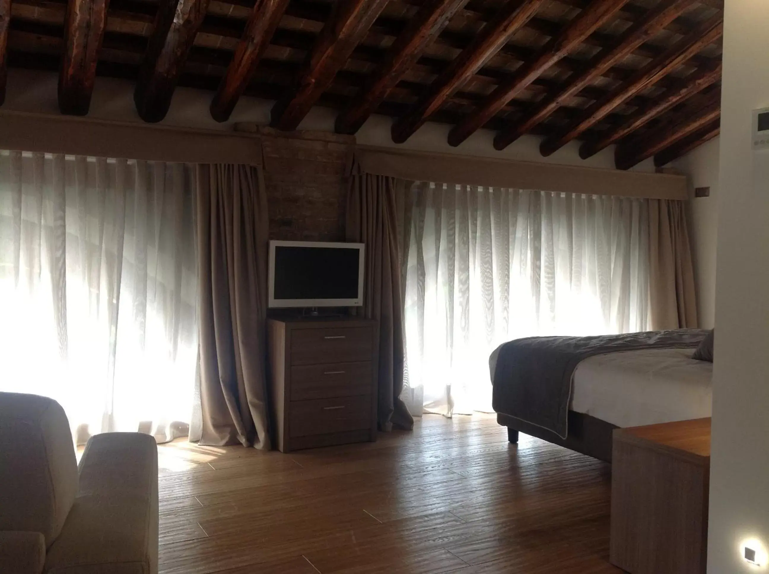 Photo of the whole room, Bed in Do Ciacole In Relais