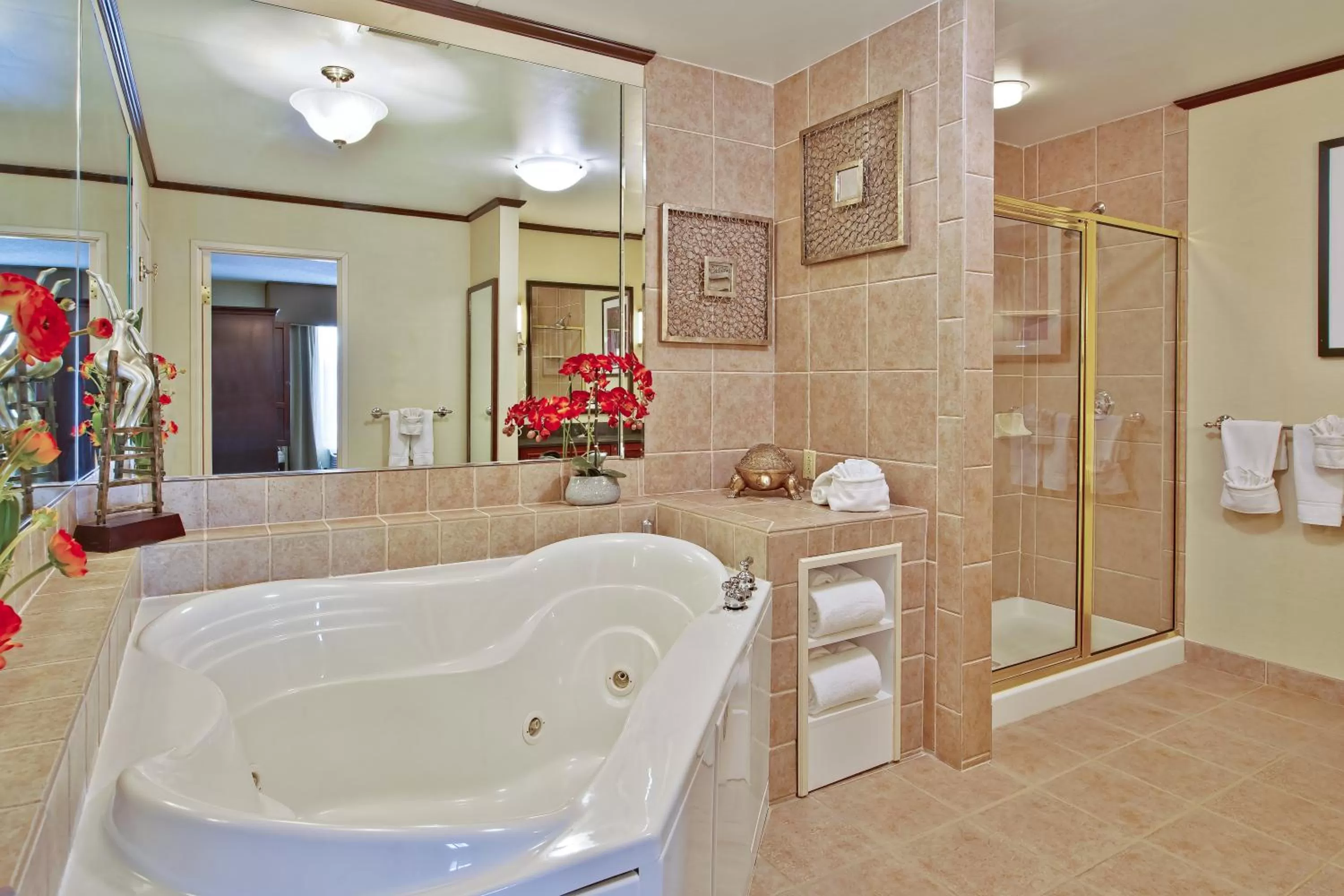Bathroom in Holiday Inn Express & Suites - Sharon-Hermitage by IHG
