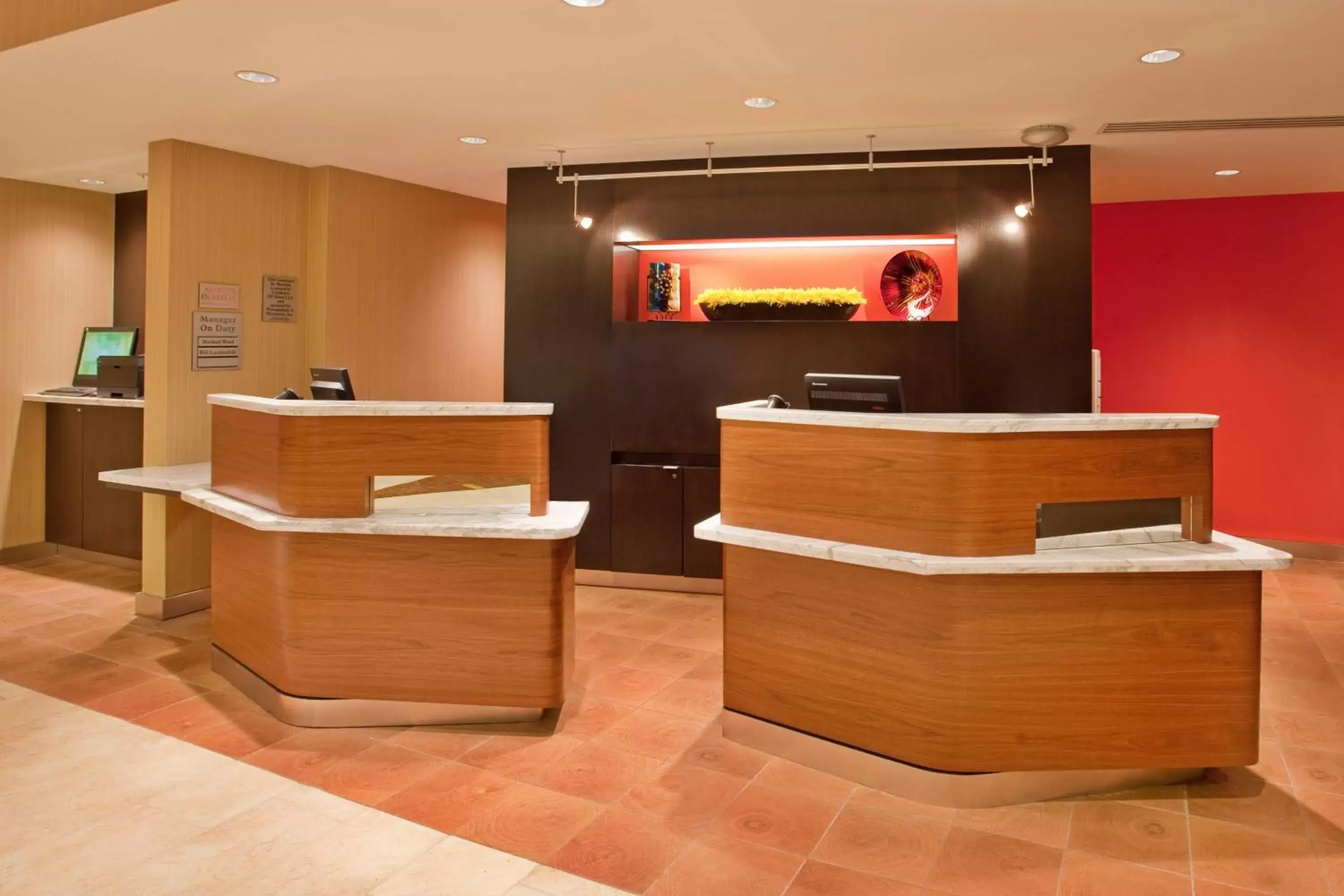 Property building, Lobby/Reception in Courtyard by Marriott Pittsburgh North/Cranberry Woods