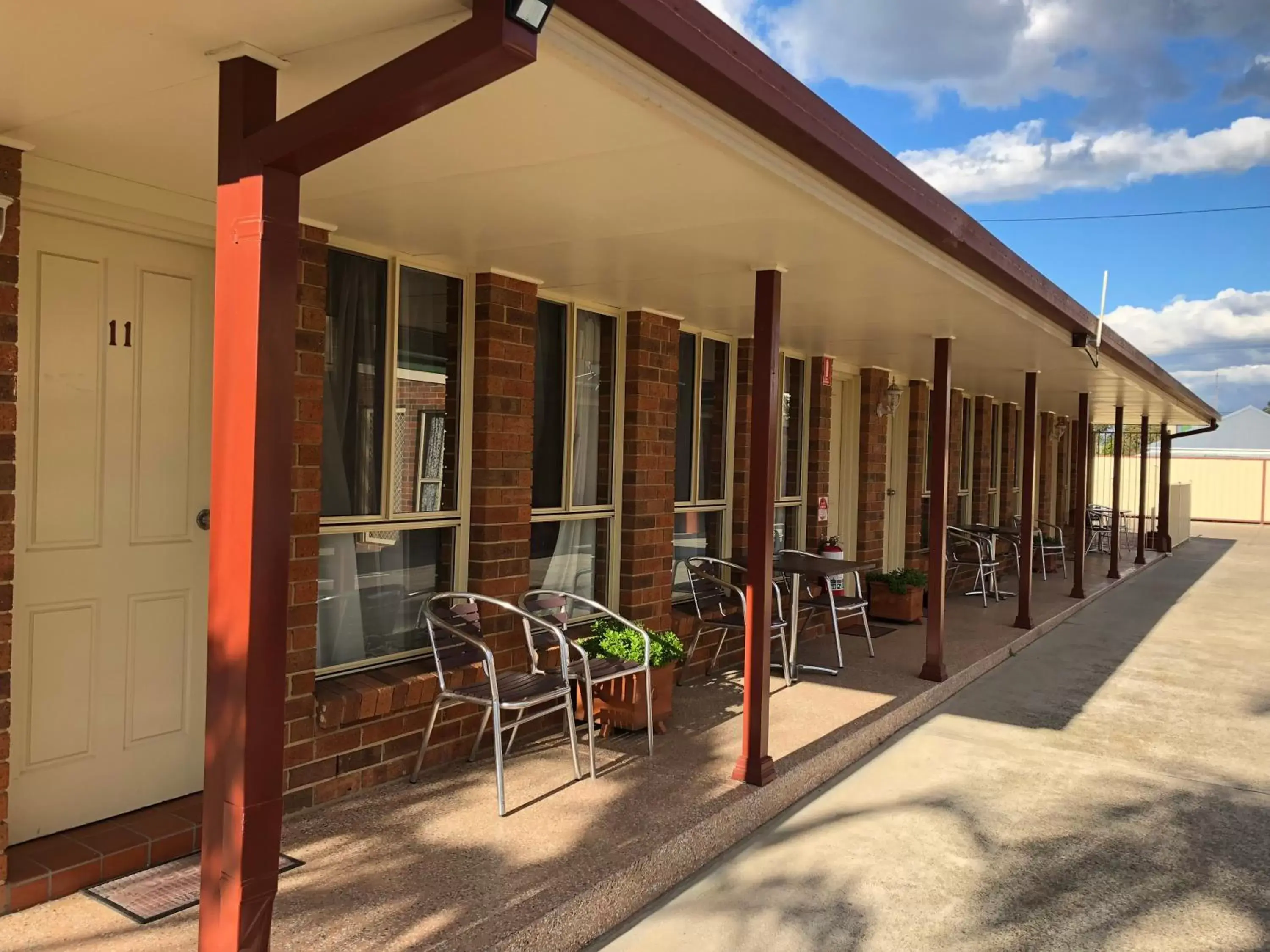 Property building in Aussie Rest Motel