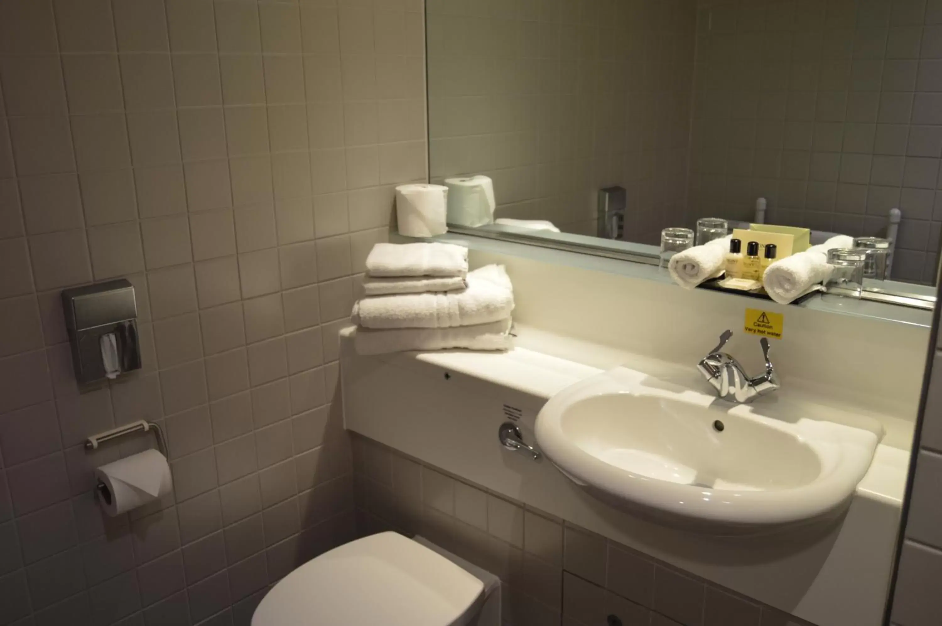 Double Room with View in Canterbury Cathedral Lodge Double Room with View in Canterbury Cathedral Lodge