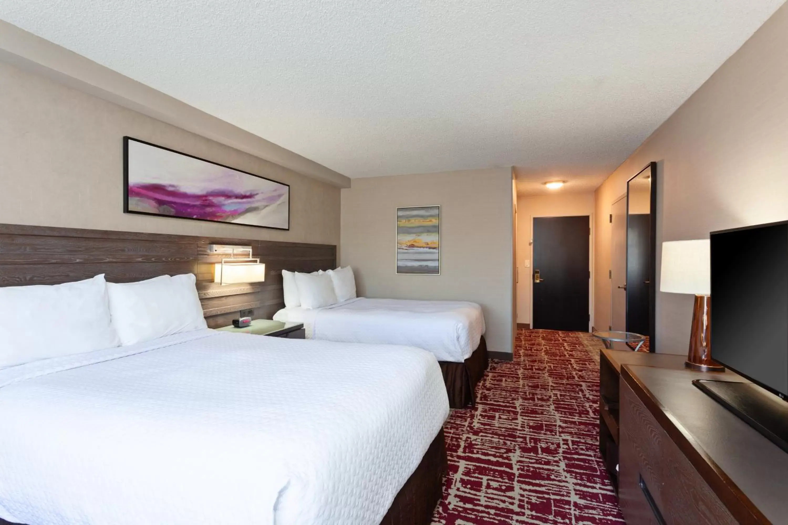 Photo of the whole room, Bed in Crowne Plaza Silicon Valley North - Union City, an IHG Hotel