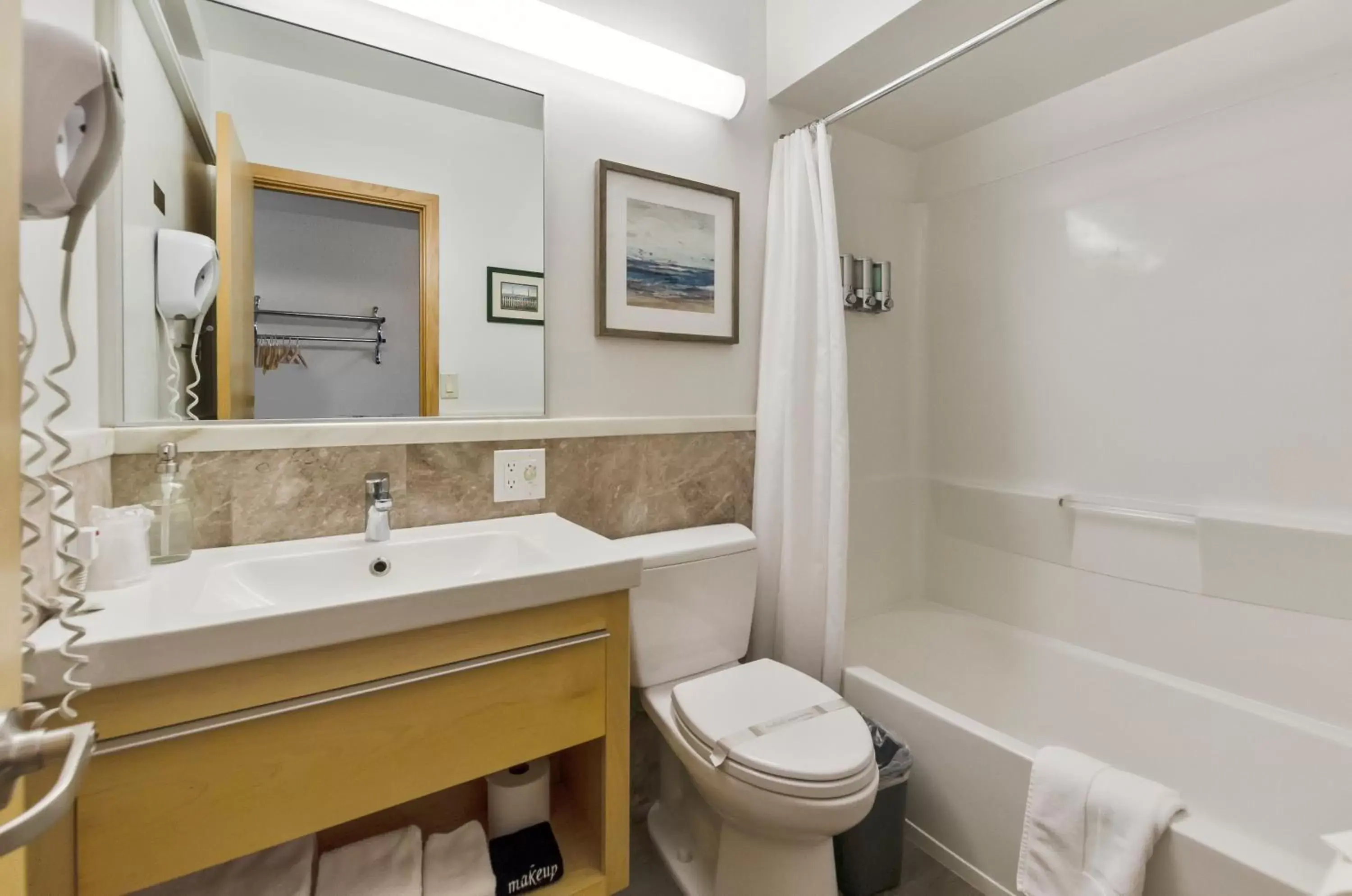 Bathroom in Firelite Lodge