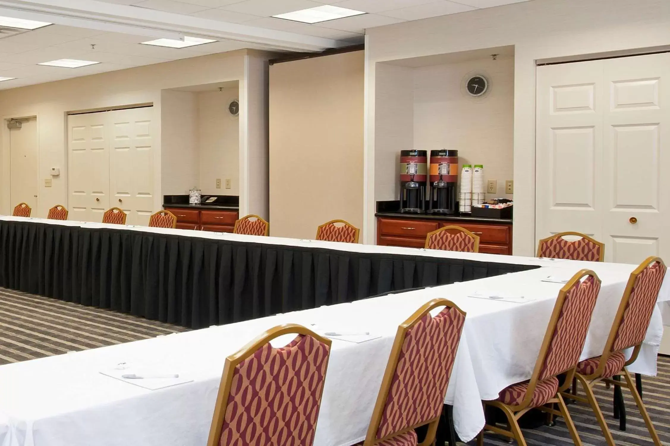 Meeting/conference room, Restaurant/Places to Eat in Hampton Inn & Suites Bloomington Normal