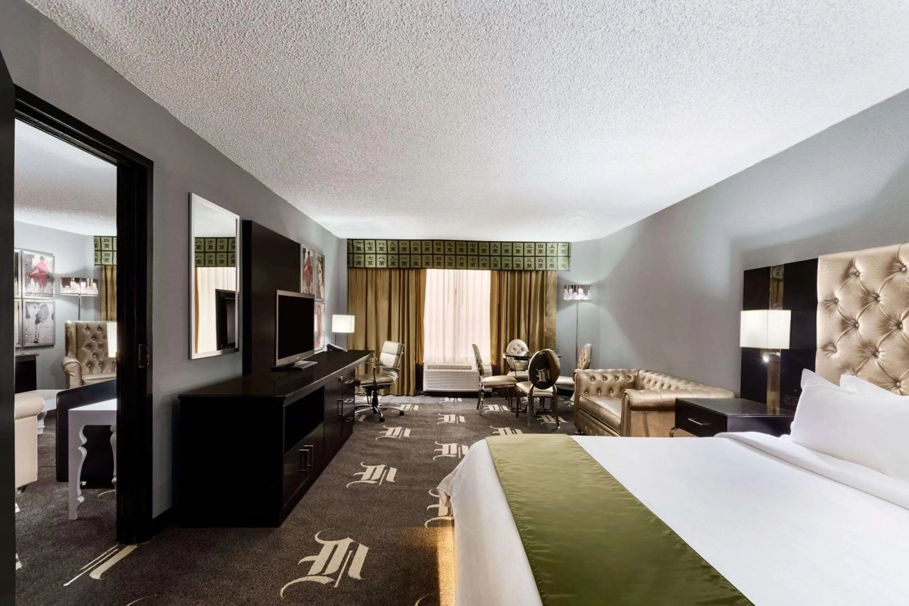 Photo of the whole room in Wyndham Garden Dallas North