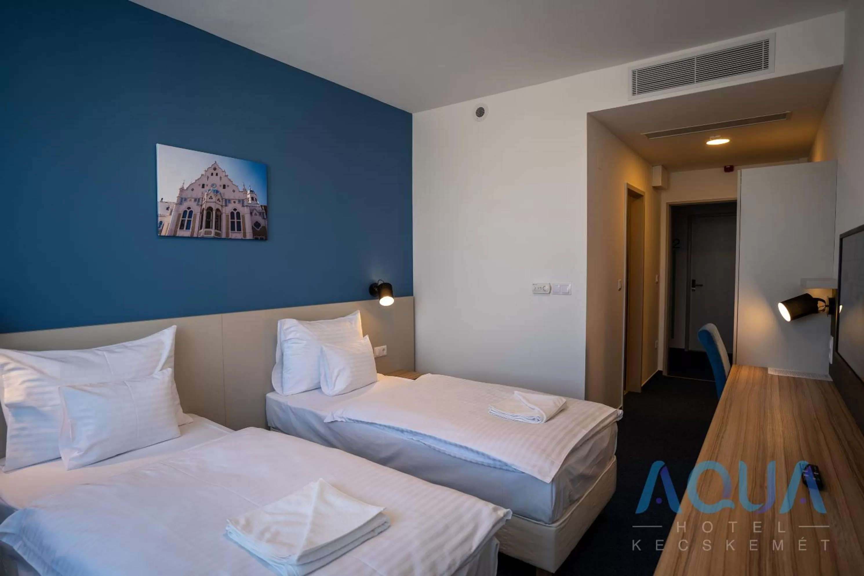 Photo of the whole room, Bed in Aqua Hotel