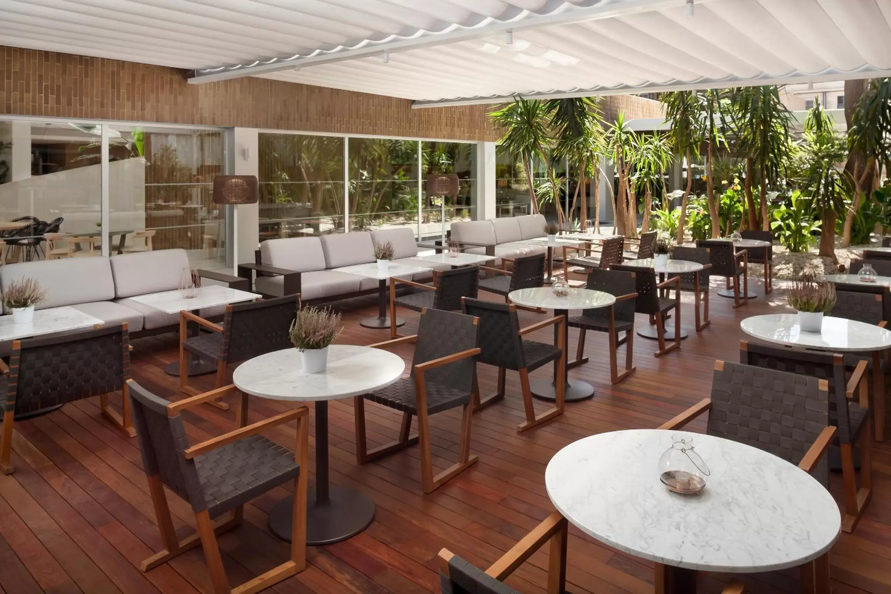 Restaurant/places to eat in Melia Lebreros Restaurant/places to eat in Melia Lebreros