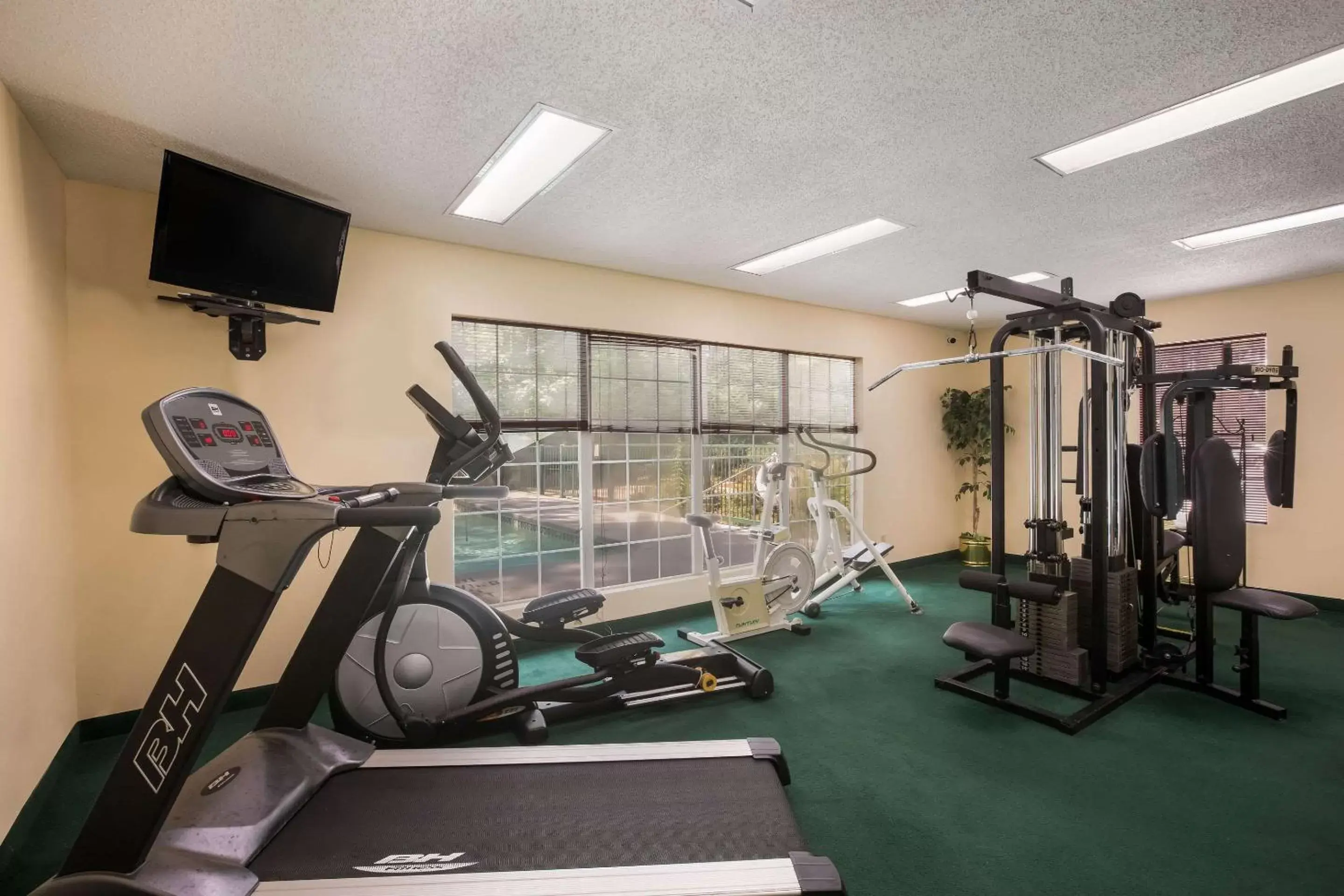 Fitness centre/facilities, Fitness Center/Facilities in Quality Inn & Suites near Lake Oconee