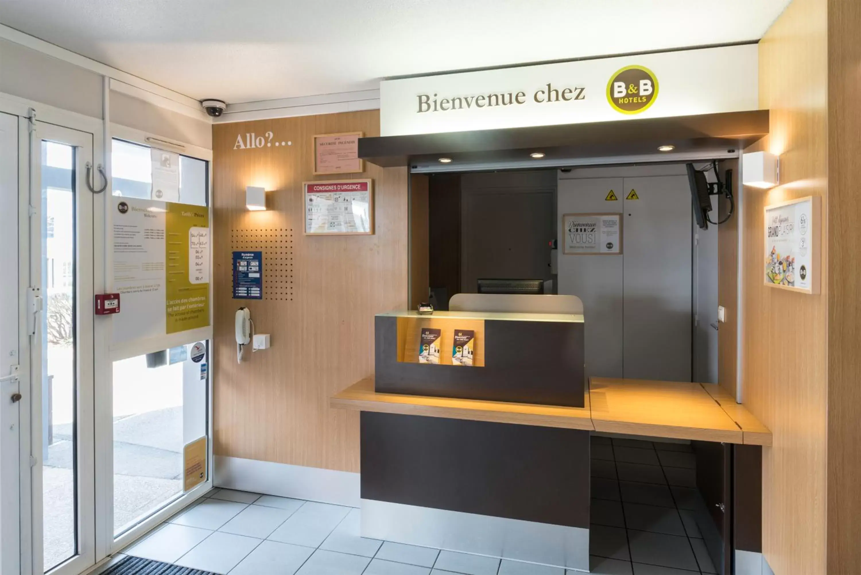 Lobby or reception, Lobby/Reception in B&B HOTEL Nantes Parc Expos La Chapelle