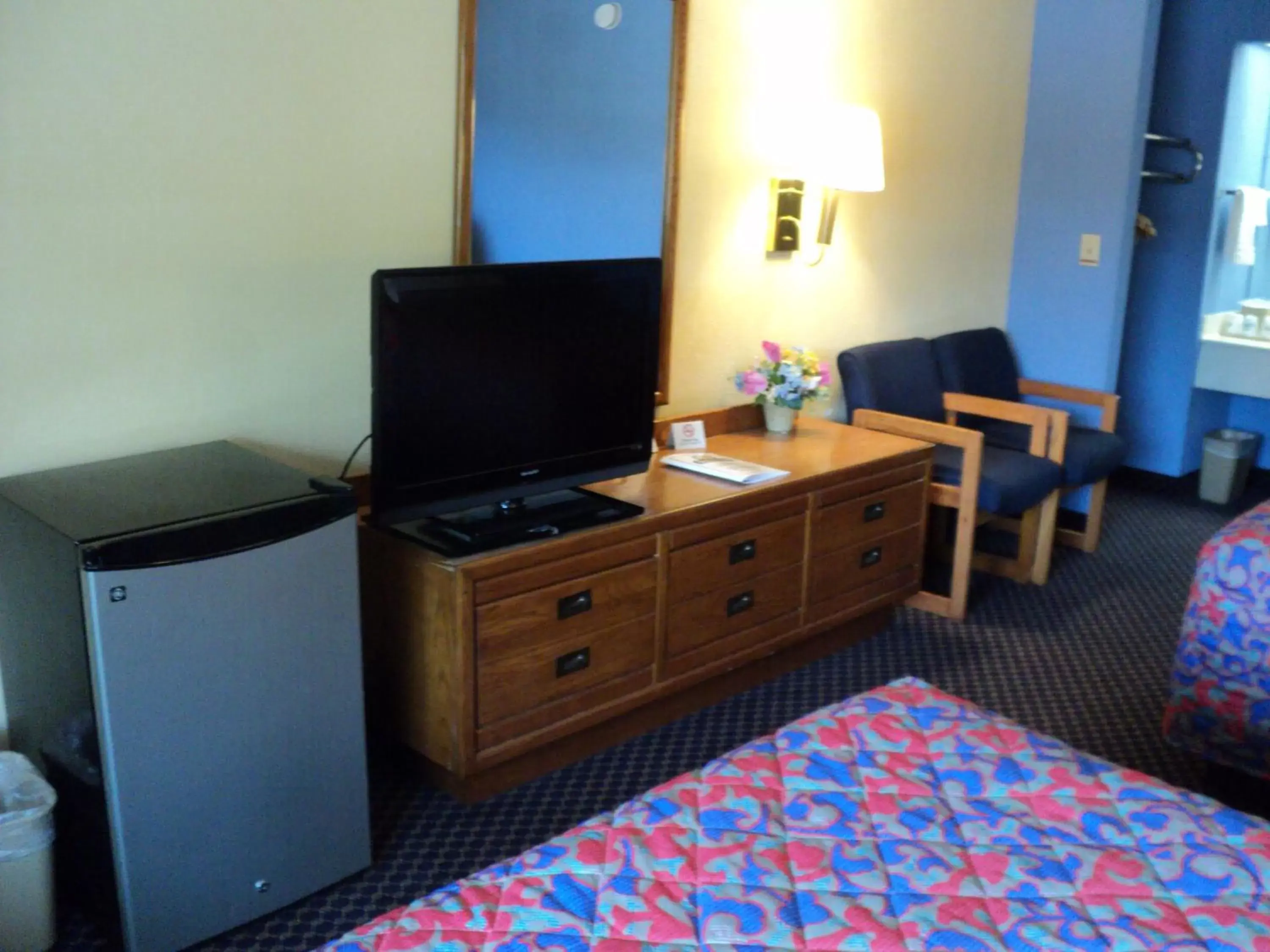 Double Room - Disability Access in Knights Inn Cleveland GA Double Room - Disability Access in Knights Inn Cleveland GA